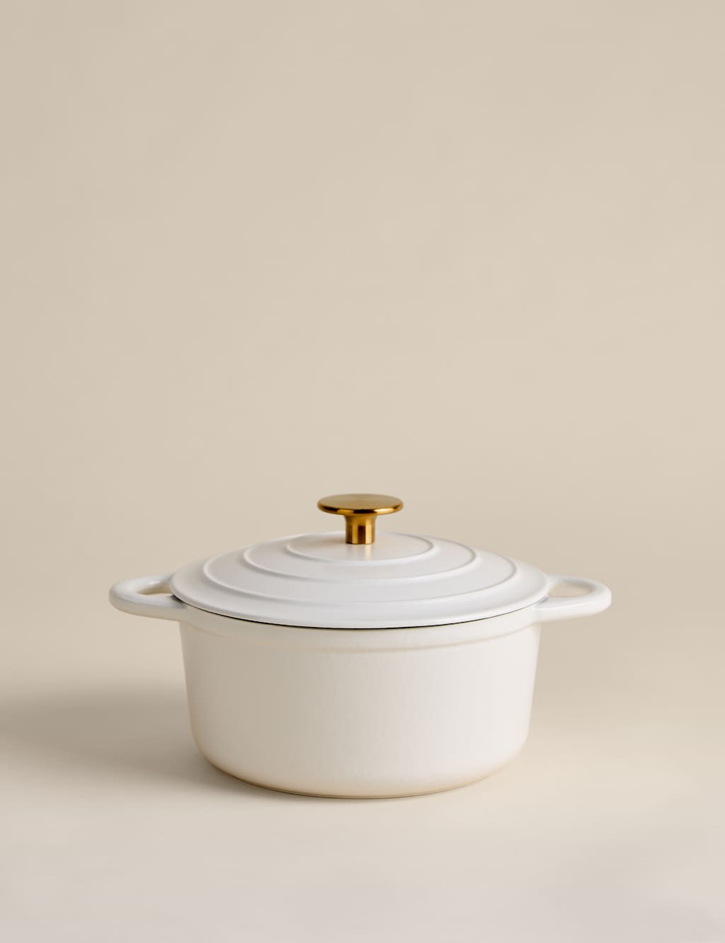 M&S Cast Iron Medium Casserole Dish - Cream