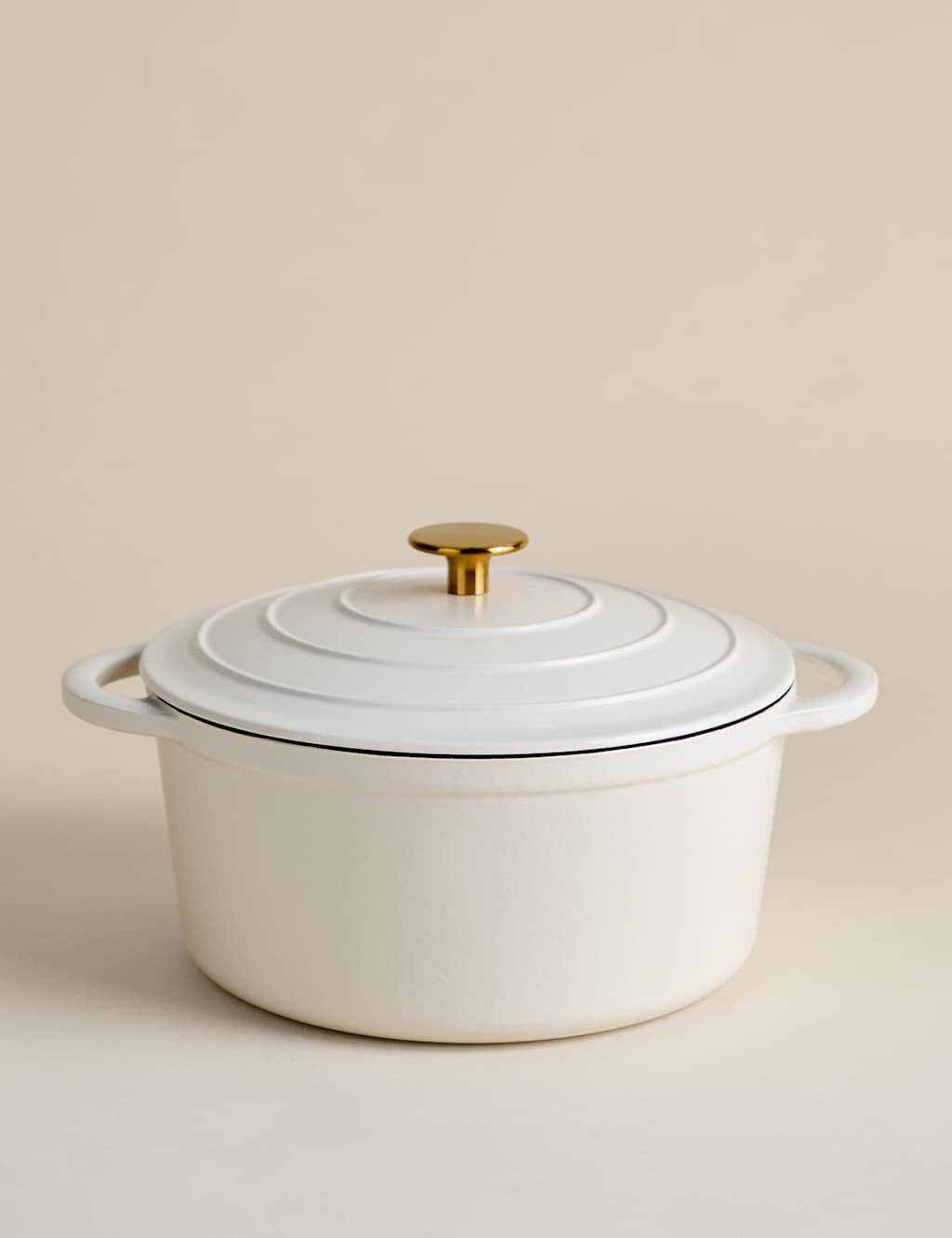 M&S Cast Iron Large Casserole Dish - Cream