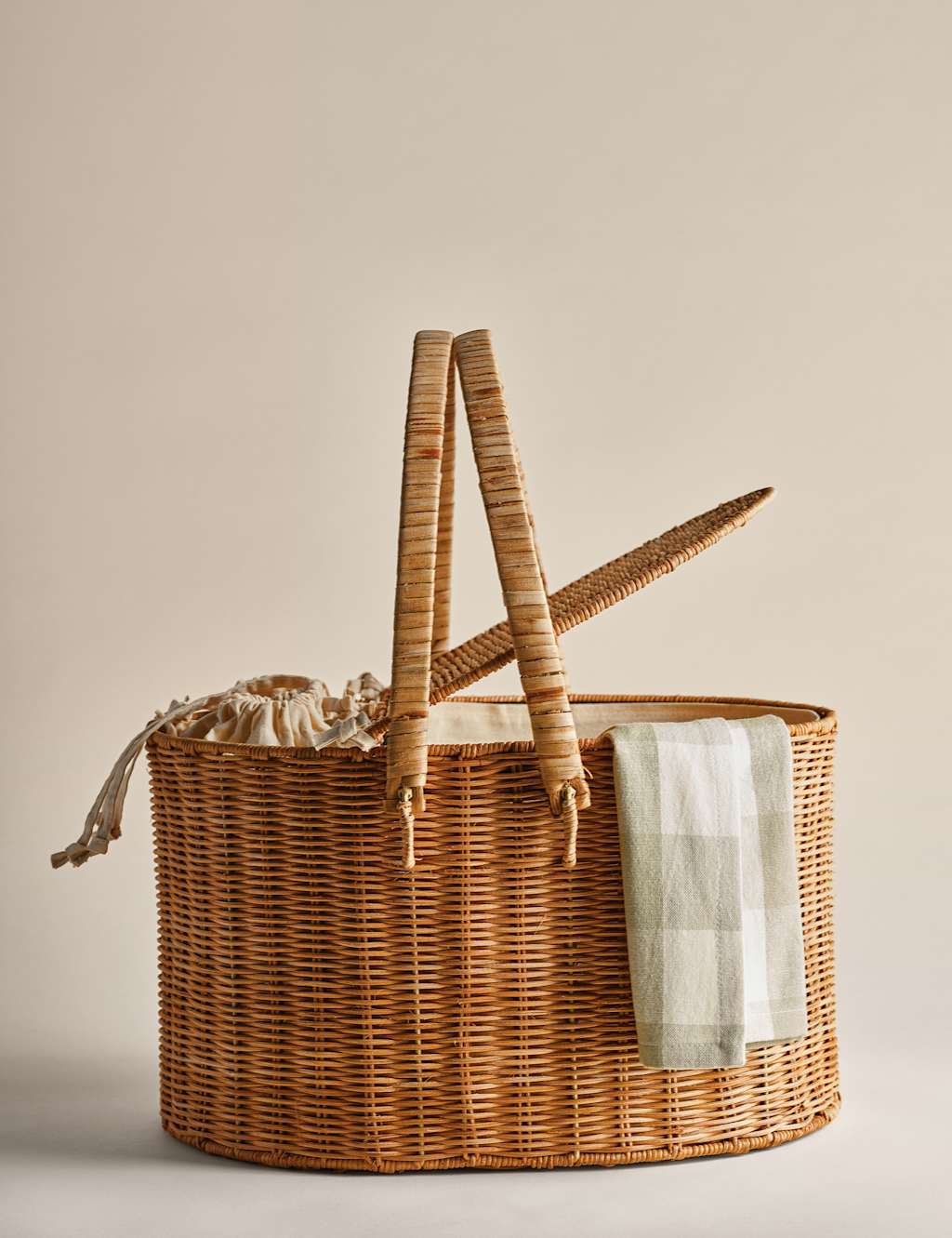 Picnic Hamper with Bottle Holders