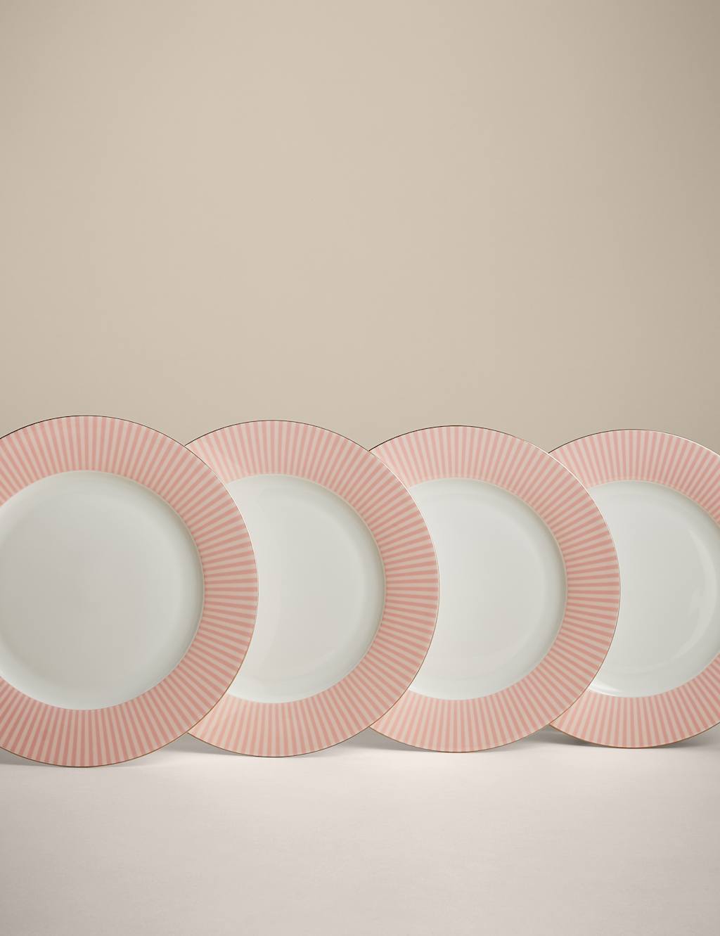 Set of 4 Hampton Dinner Plates