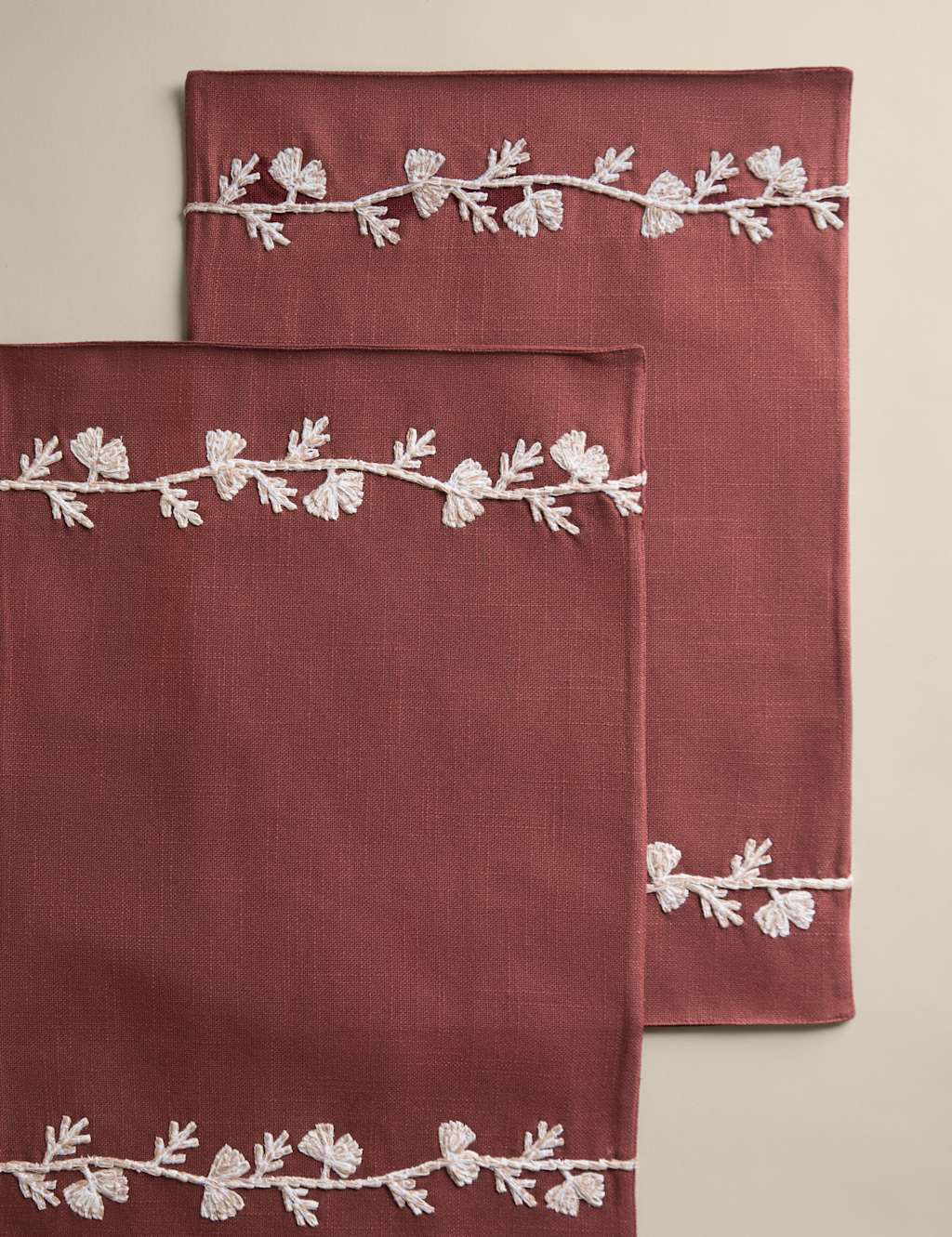 M&S Set of 2 Pure Cotton Embroidered Placemats Oxblood