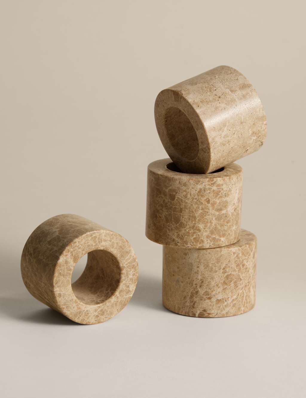 M&S Set of 4 Stone Napkin Rings - Ecru