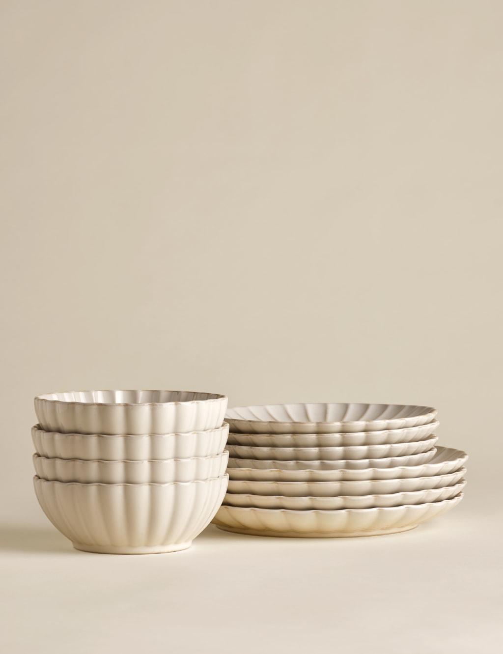 12 Piece Scallop Dinner Set