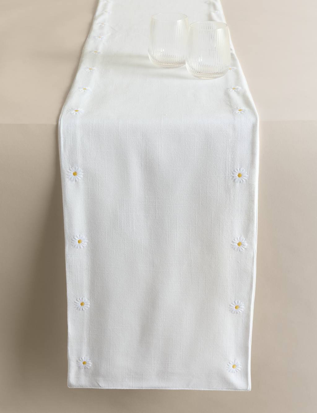 Pure Cotton Daisy Table Runner