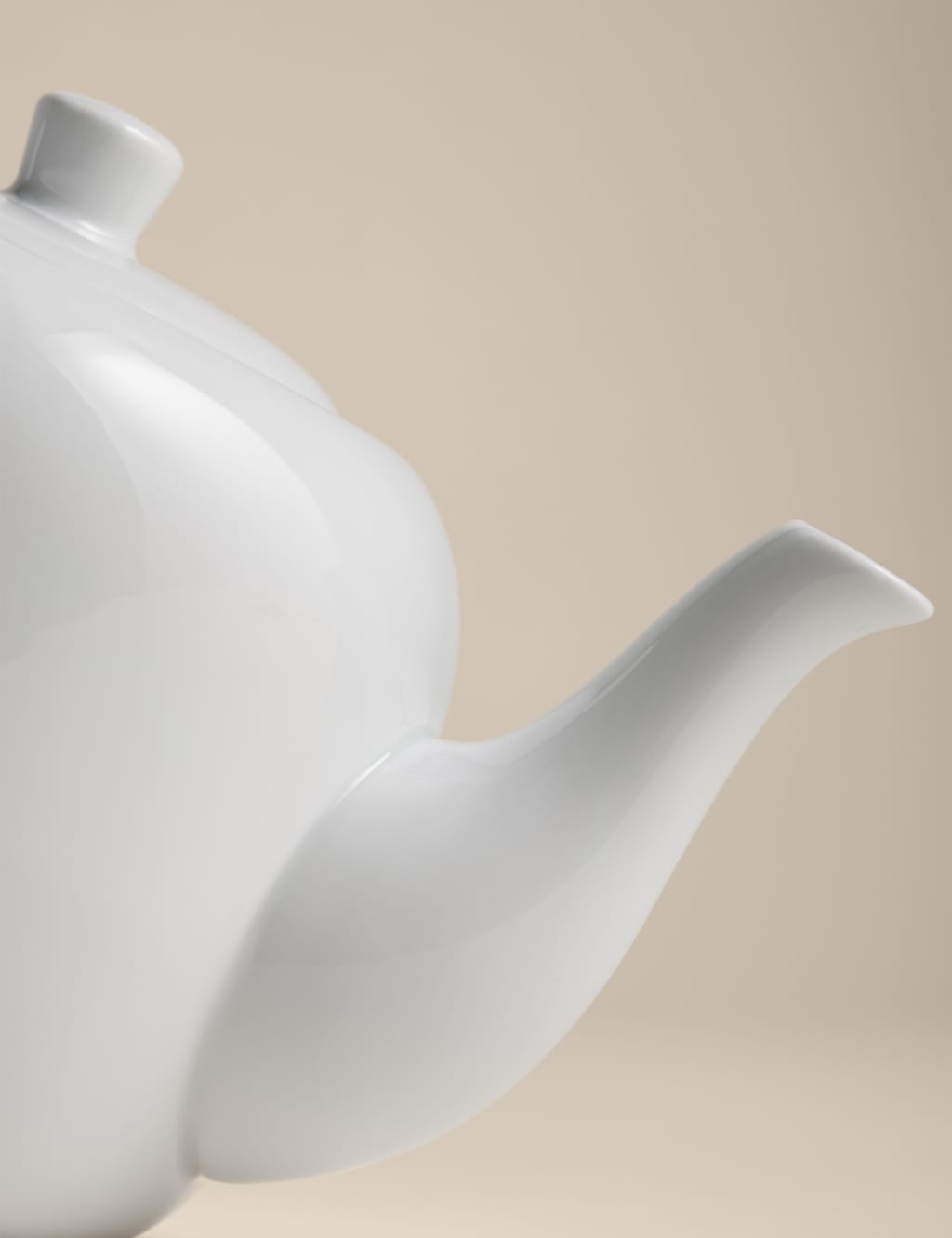 M&S Maxim Teapot White