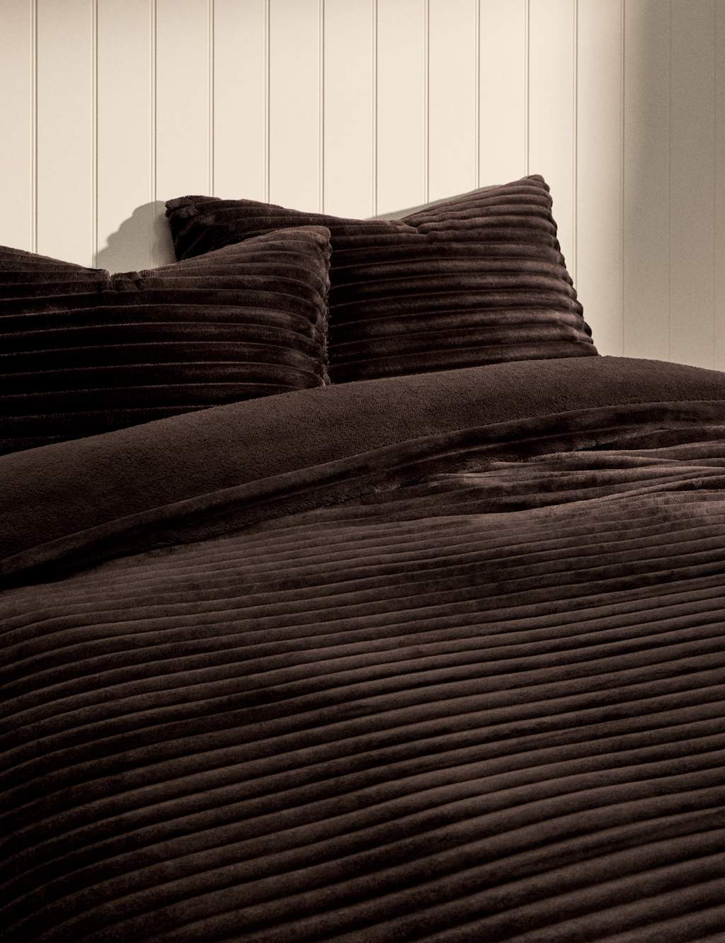 M&S Cloud Fleece Striped Bedding Set Chocolate