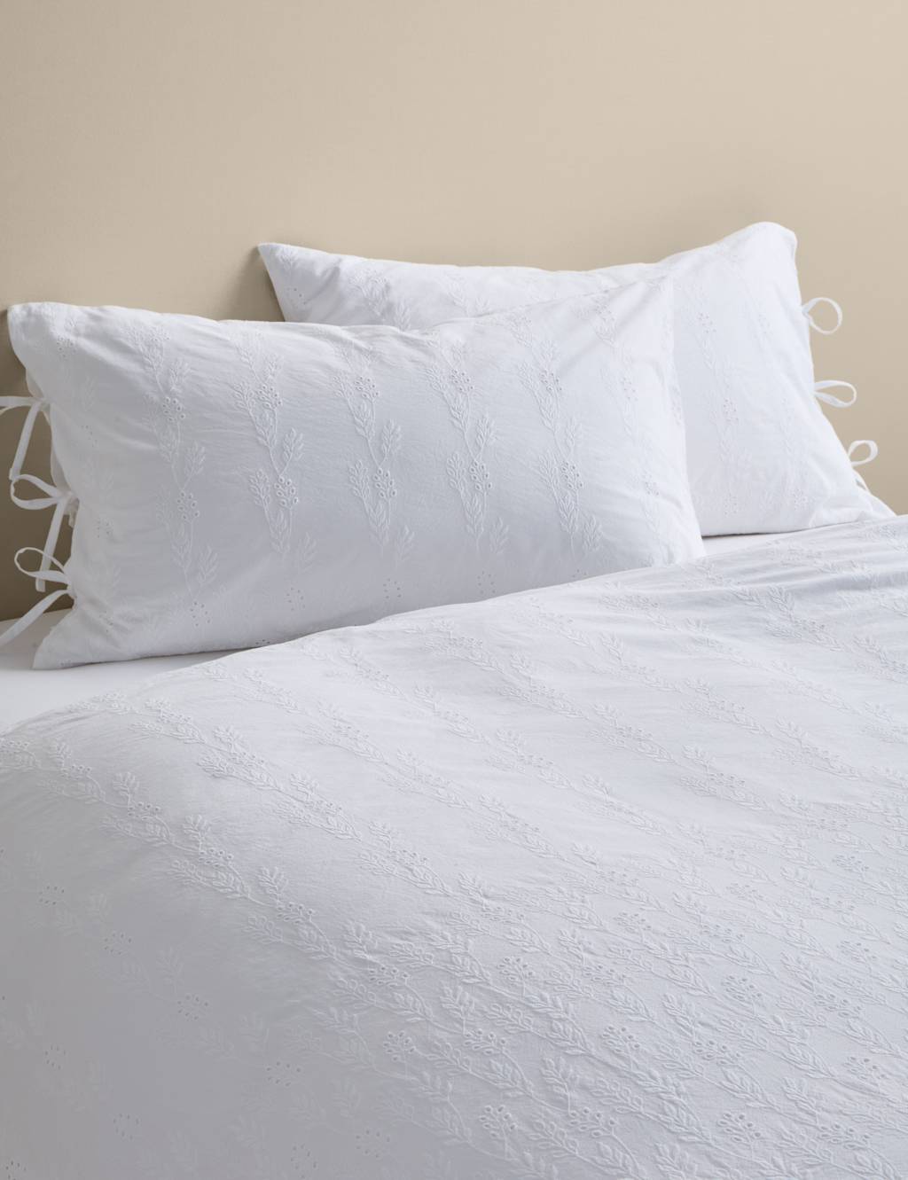 M&S Pure Cotton Fleurine Embroidered Bedding Set White