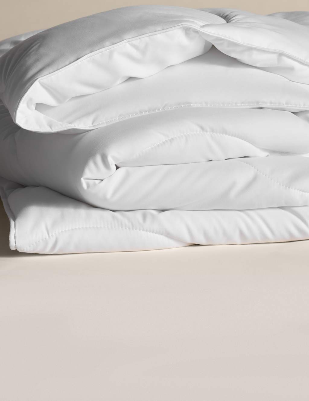M&S Advanced Allergy Protection 13.5 Tog Duvet White