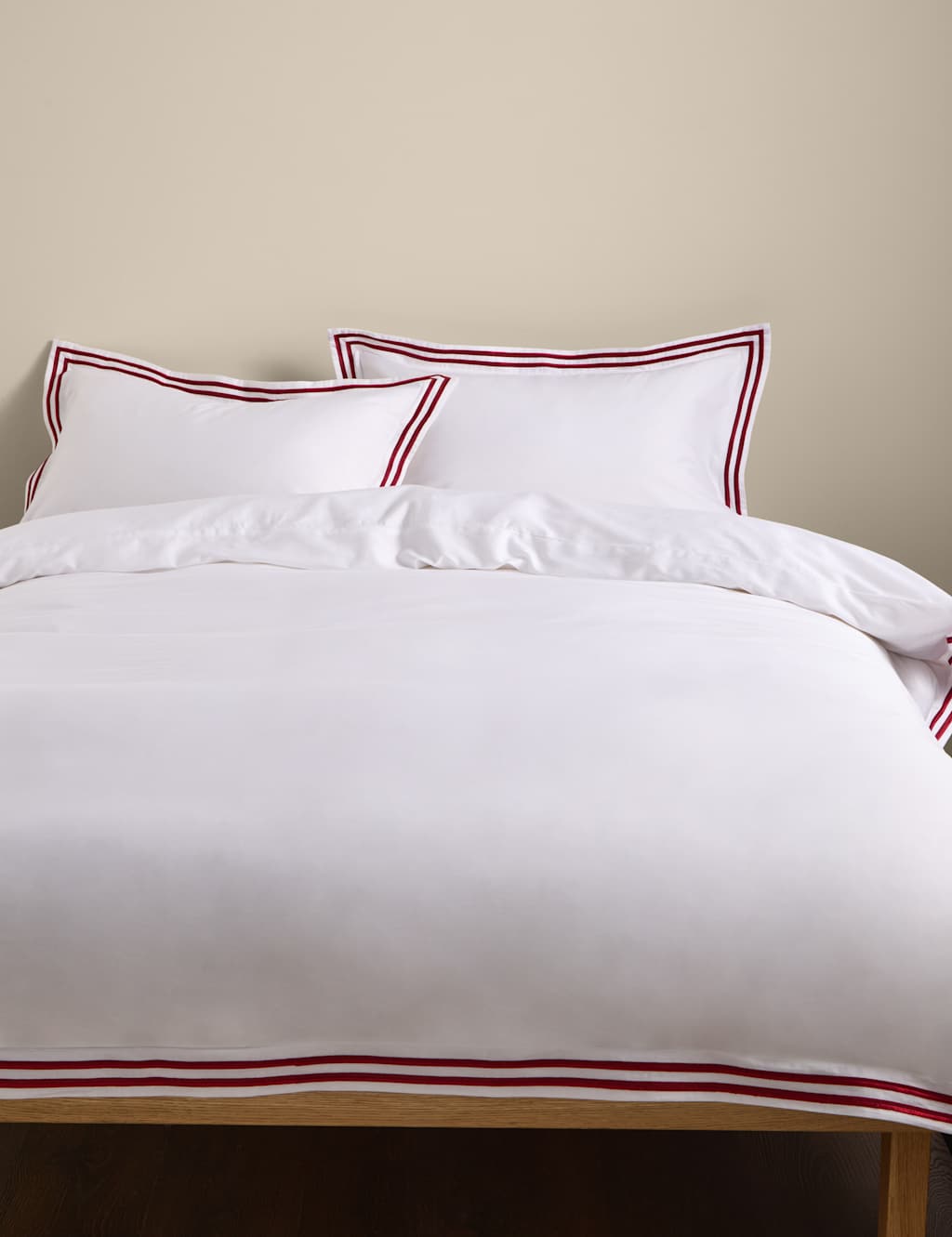 M&S Pure Cotton Double Baratta Stitch Bedding Set Red Mix