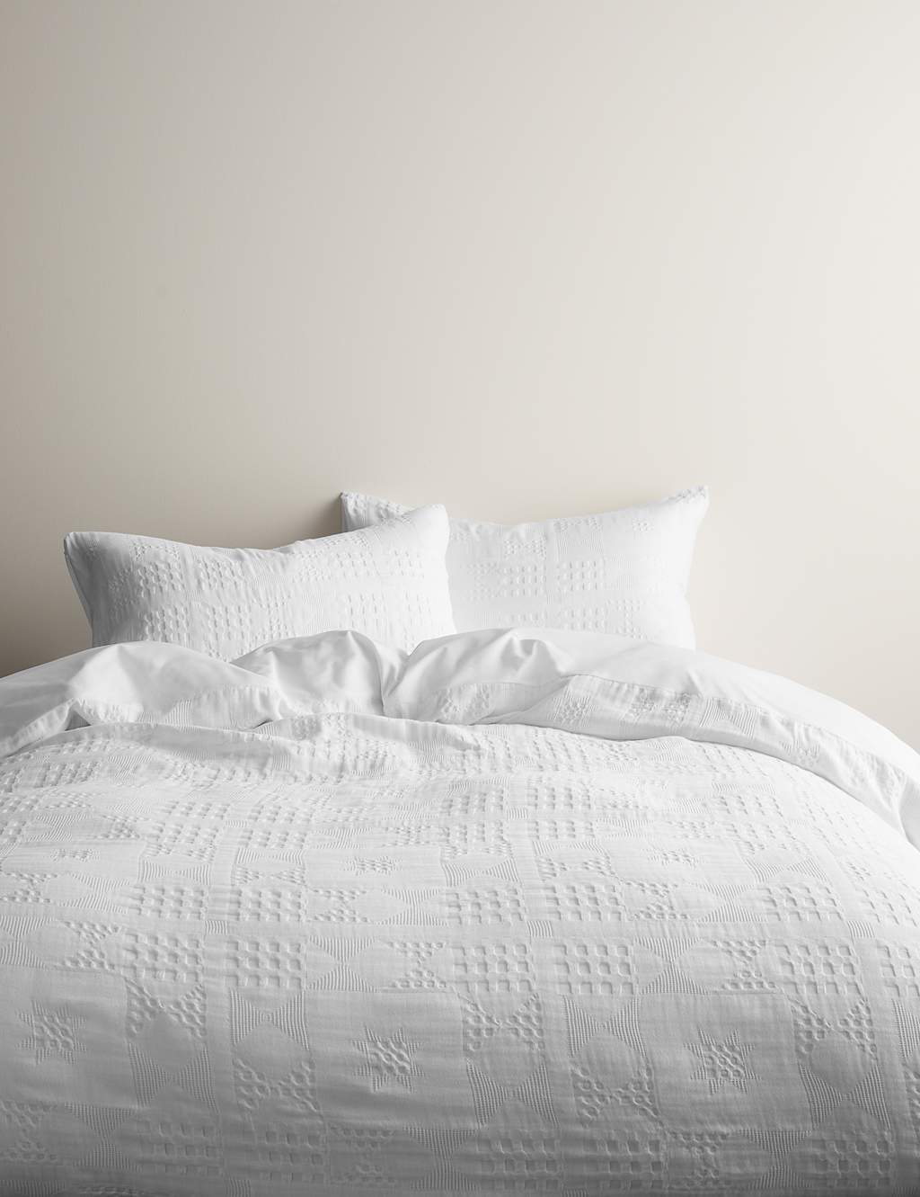 M&S Pure Cotton Geometric Jacquard Bedding Set - Double (4 ft 6) - White