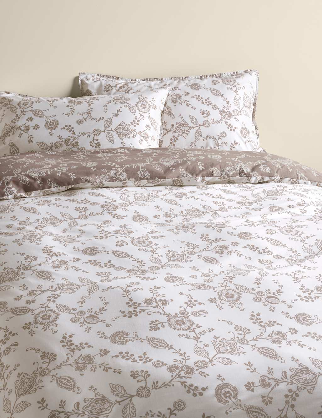 M&S Cotton Rich Trailing Floral Bedding Set - Super King Size (6 ft) - Linen