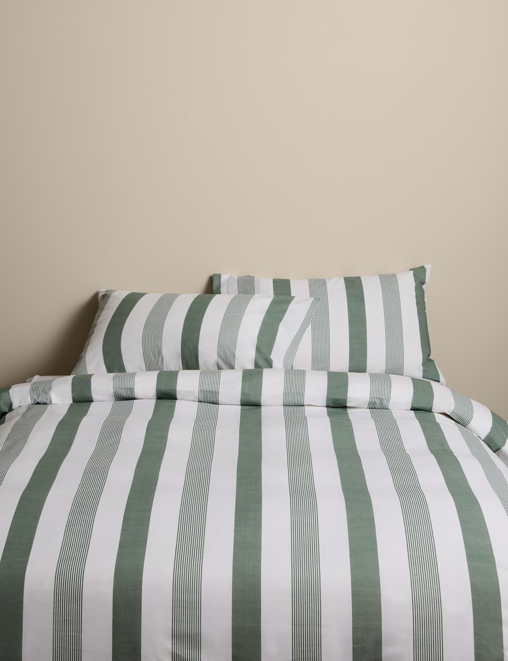 M&S Pure Cotton Signature Stripe Bedding Set - Single (3 ft) - Green Mix