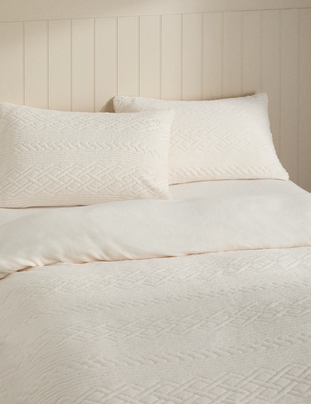 M&S Fleece Cable Bedding Set - Single (3 ft) - Cream