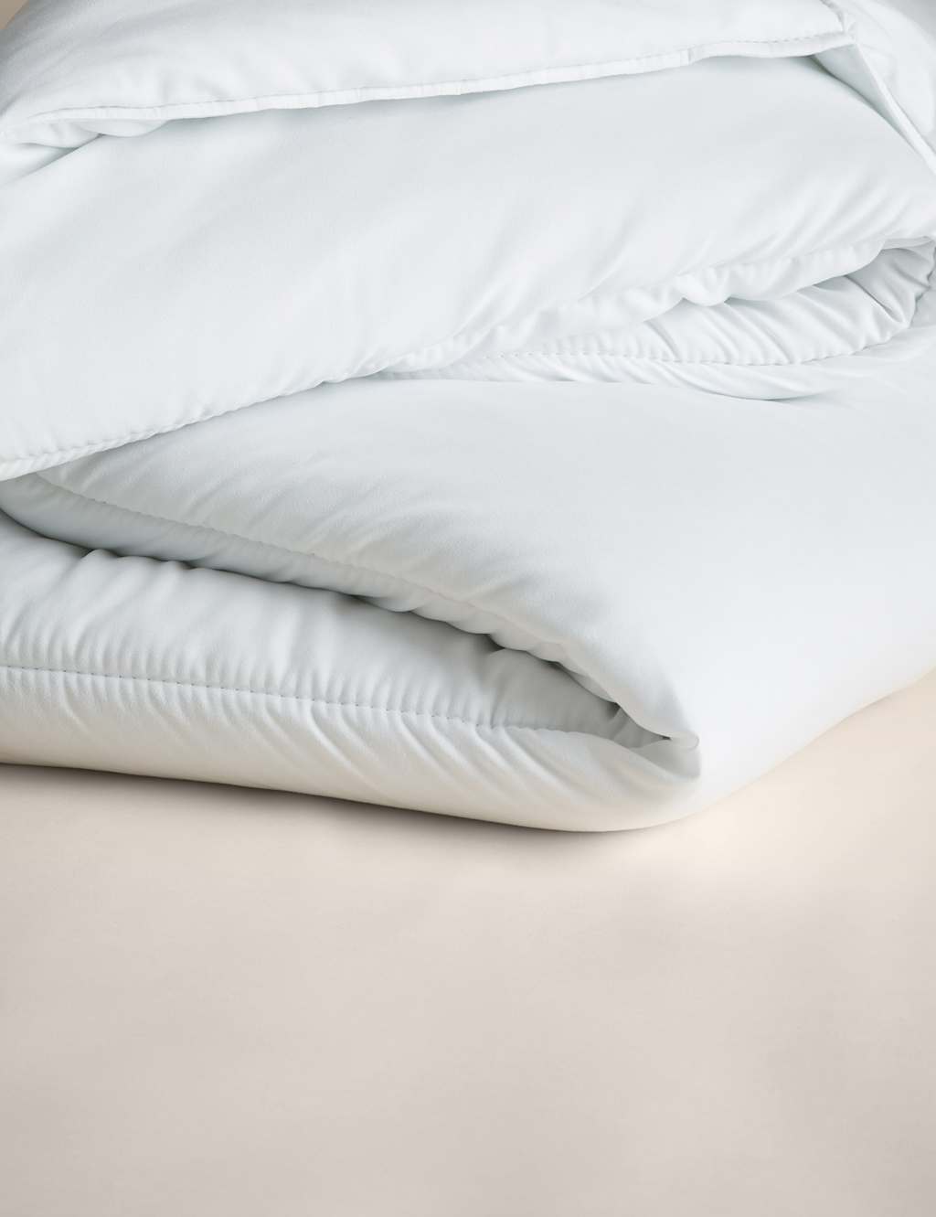 M&S Microfibre 13.5 Tog Duvet White