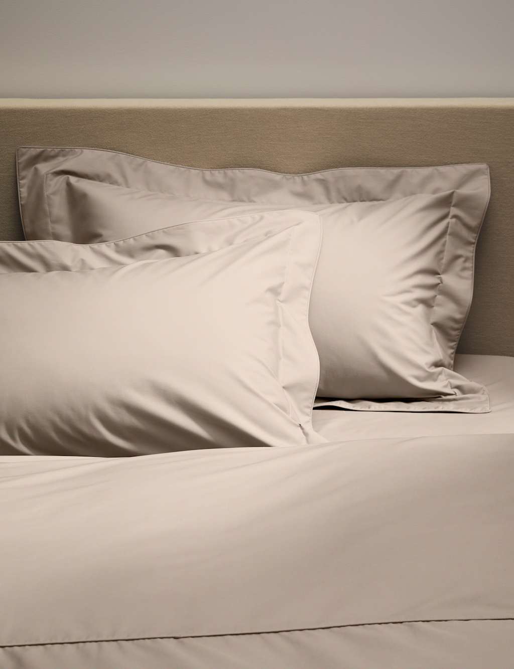 M&S 2 Pack Egyptian Cotton 230 Thread Count Crisp Oxford Pillowcases Mink