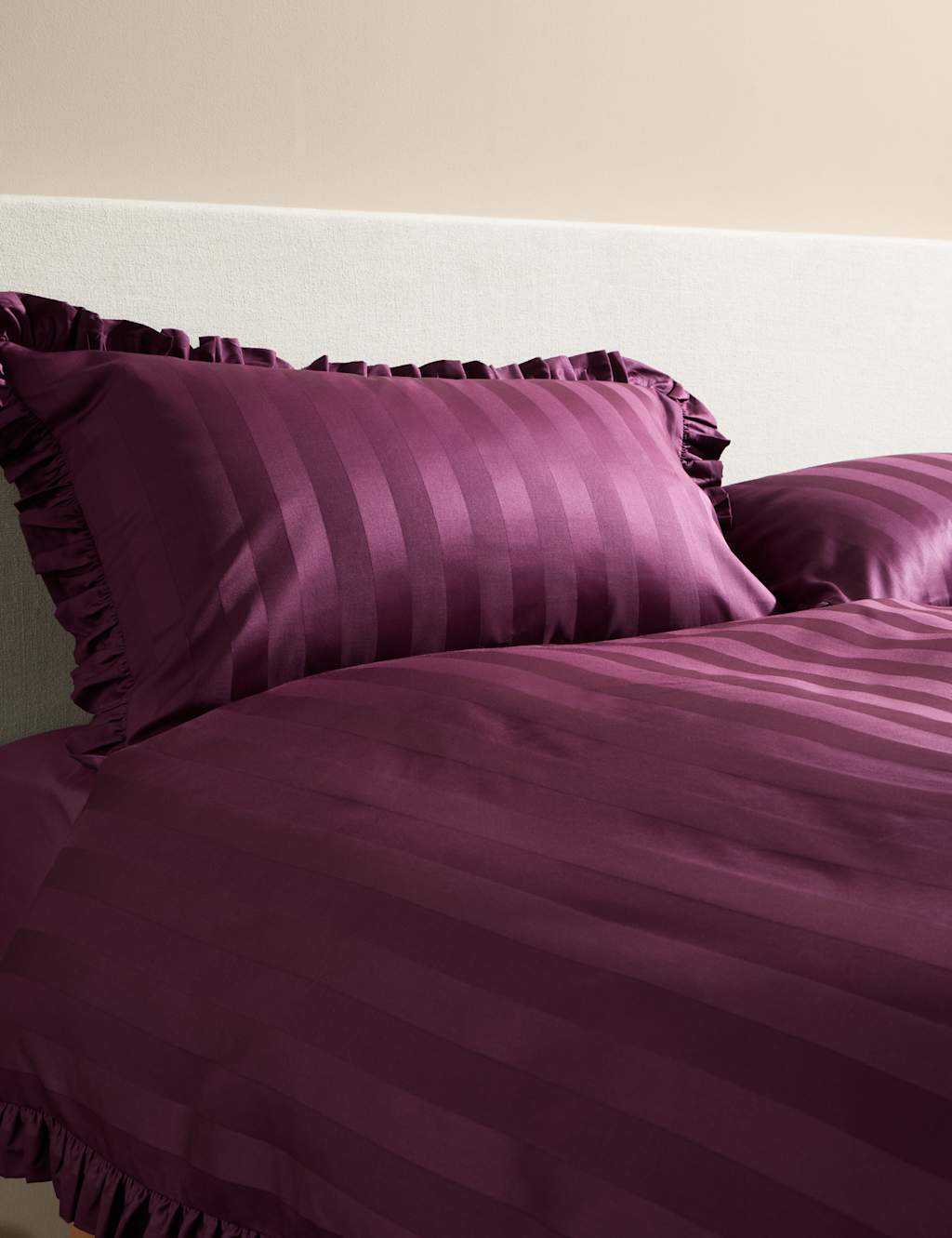 M&S X National Gallery Pure Cotton Printed Ruffle Edge Bedding Set Mauve