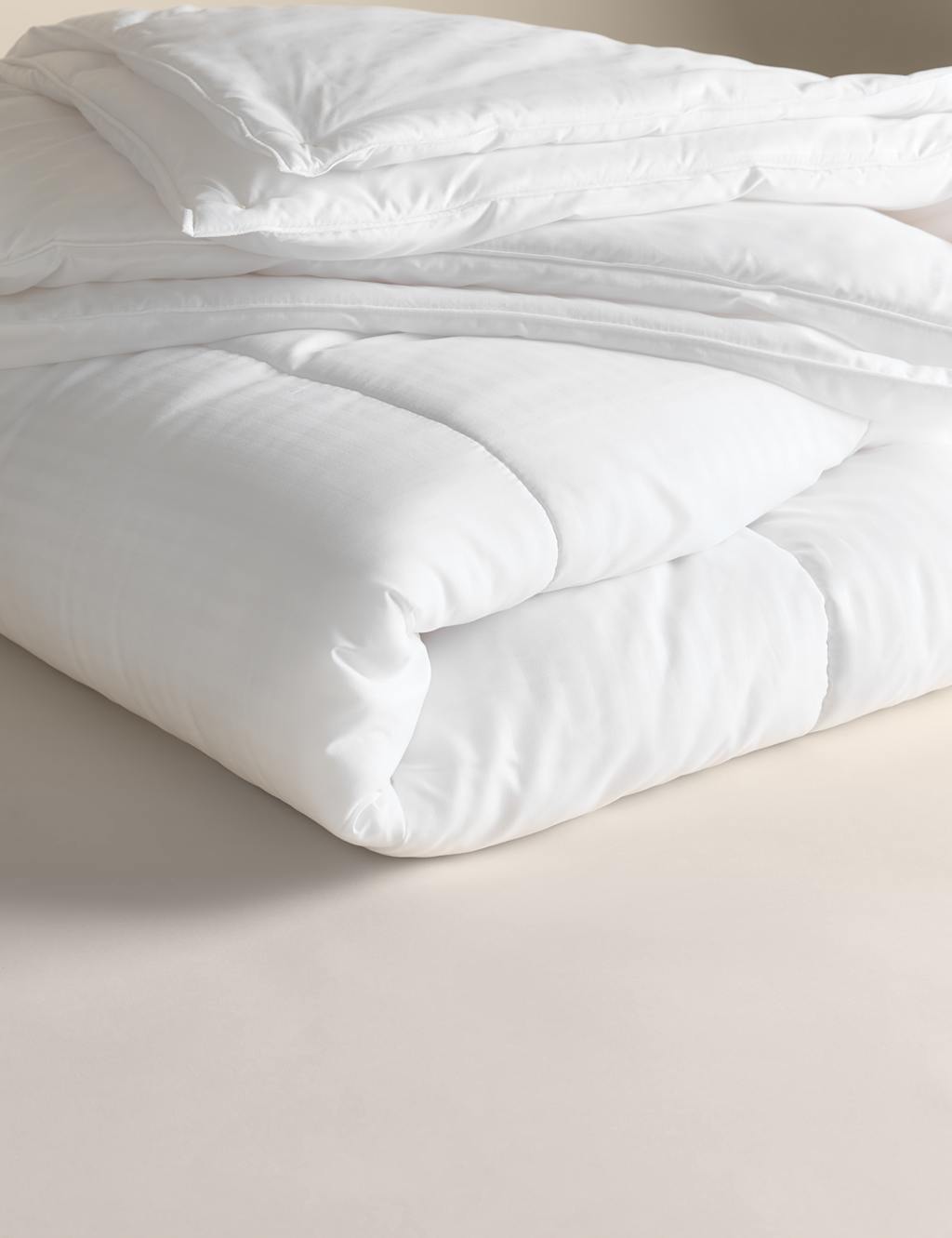 M&S Supremely Washable 13.5 Tog All Seasons 3-in-1 Duvet White