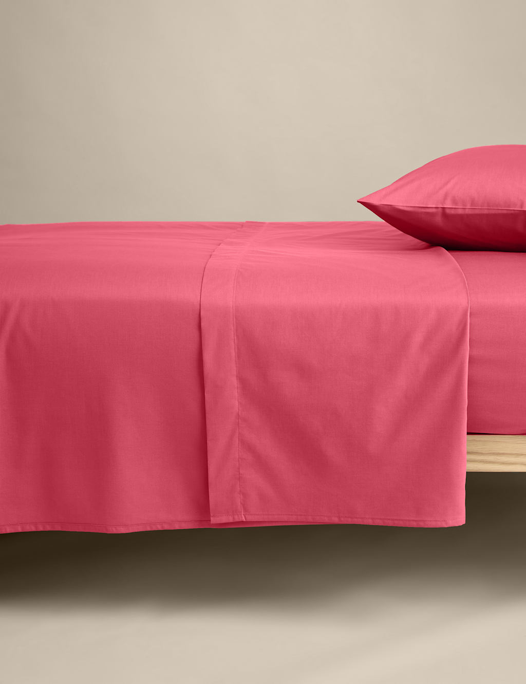 M&S Cotton Rich Flat Sheet Raspberry