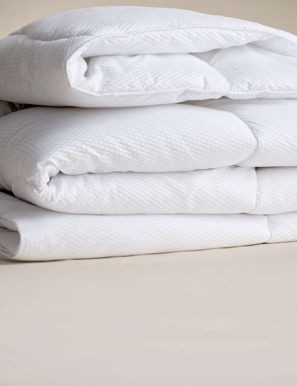 M&S Guest Essentials 10.5 Tog Duvet White