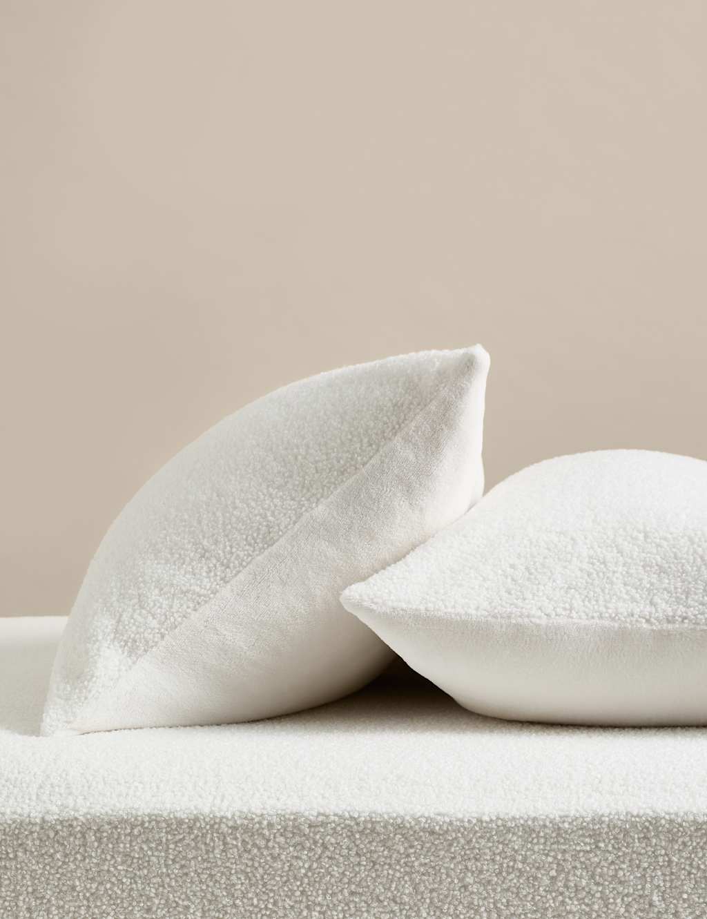 M&S 2 Pack Cosy Fleece Pillowcases White