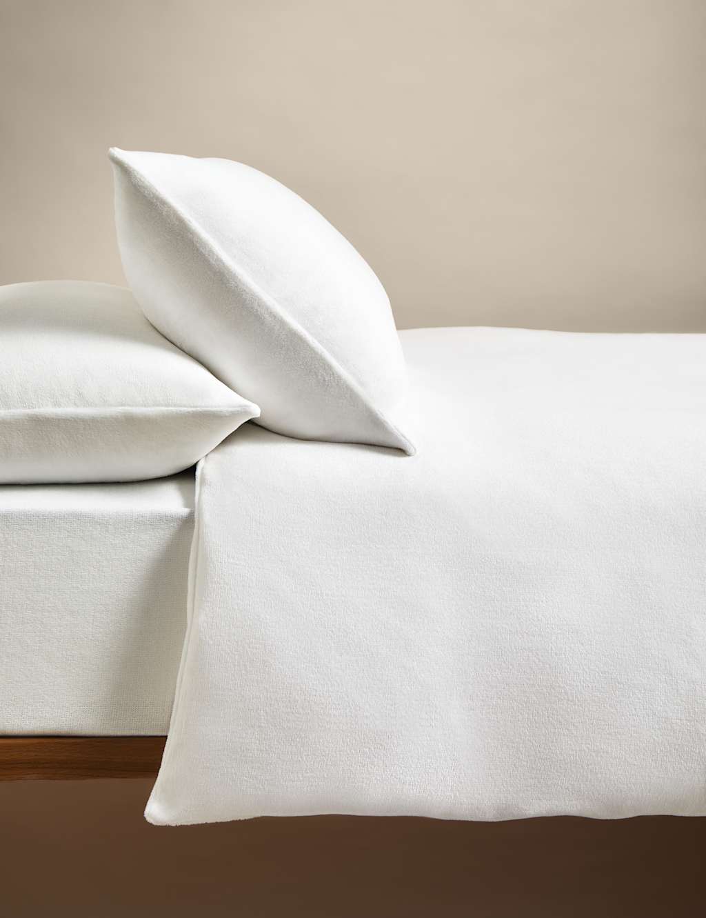 M&S Chenille Bedding Set White