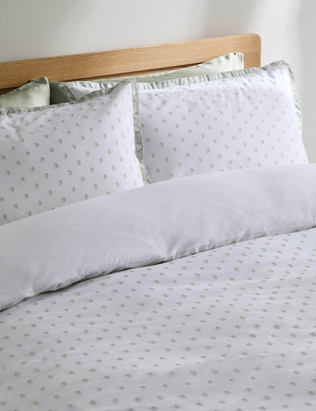 Pure Cotton Spotty Jacquard Bedding Set