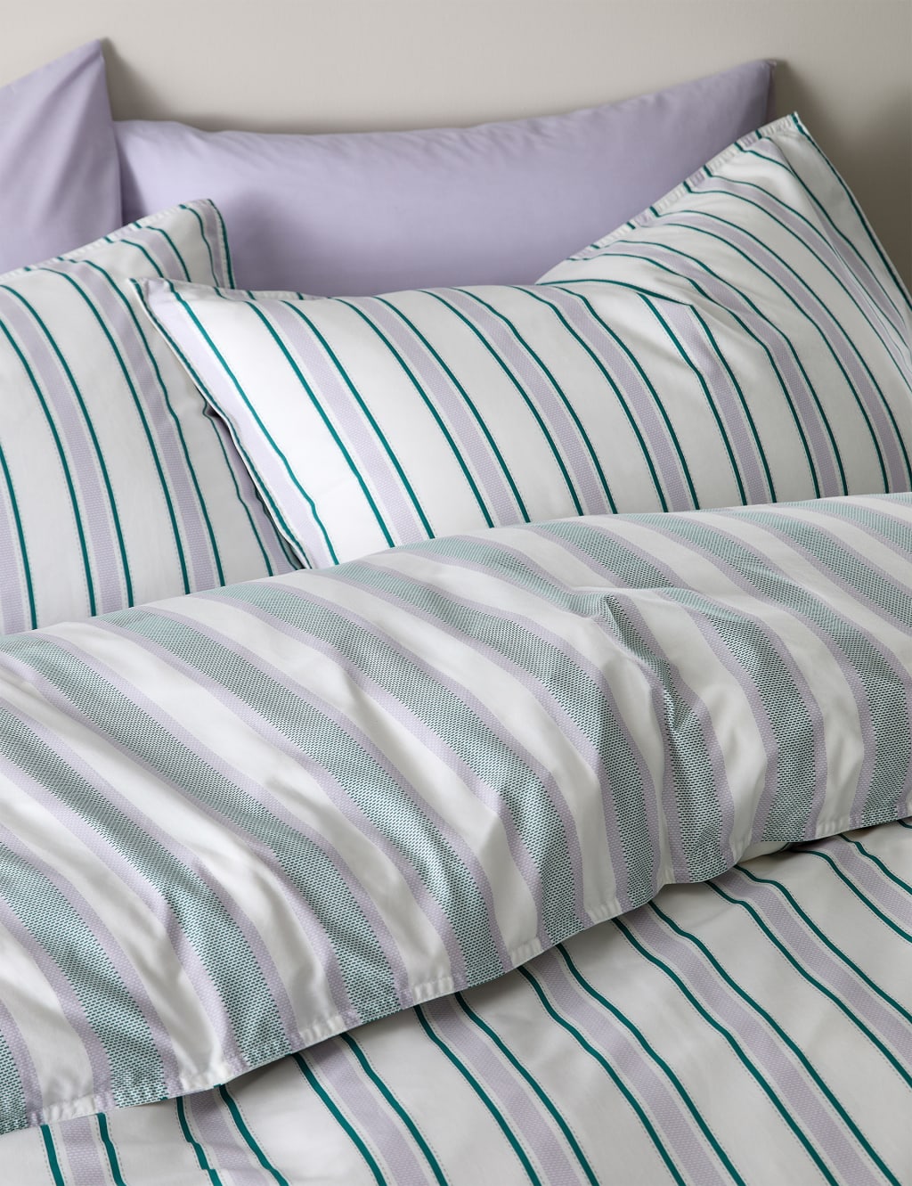Cotton Rich Striped Bedding Set