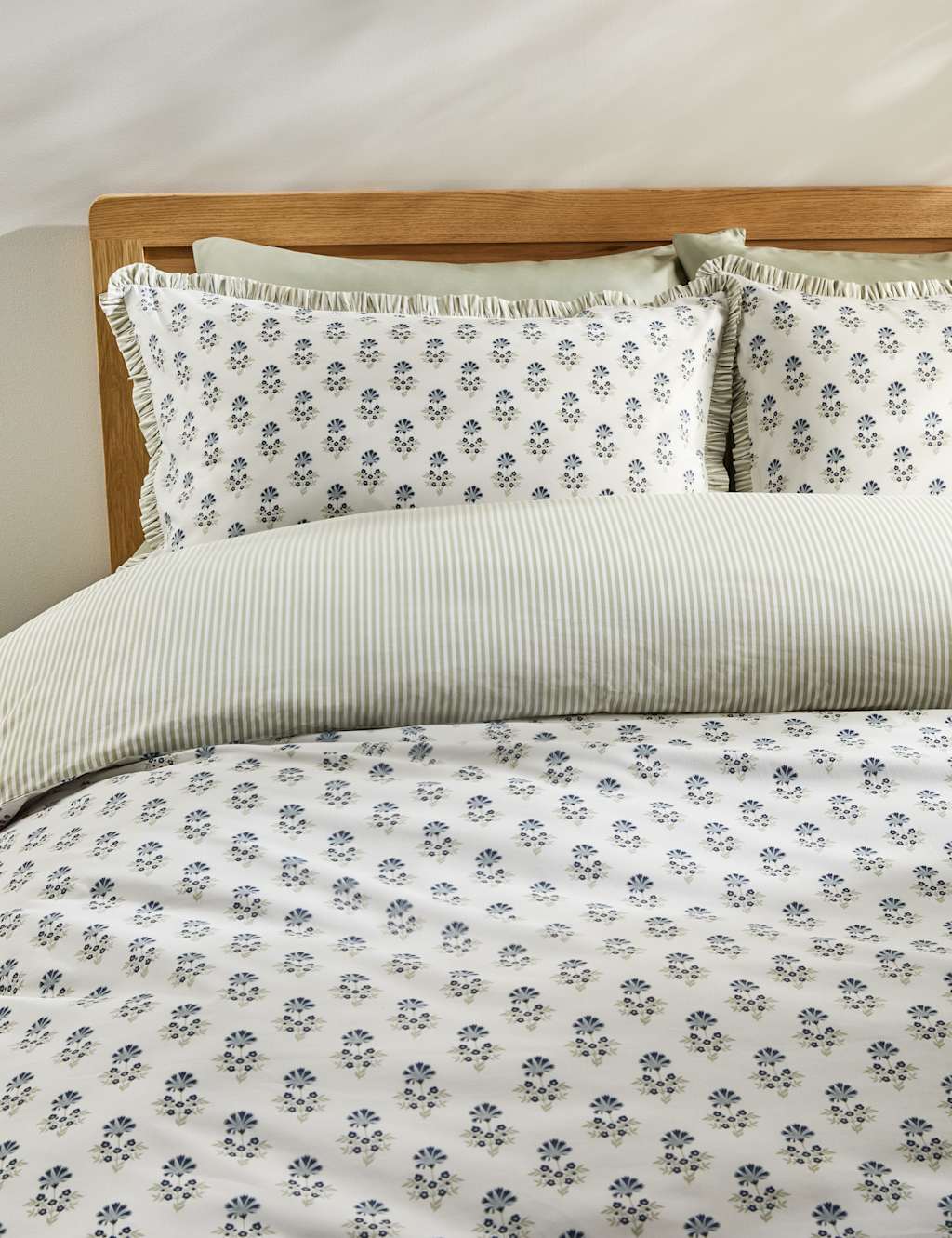Pure Cotton Floral Ruffle Bedding Set