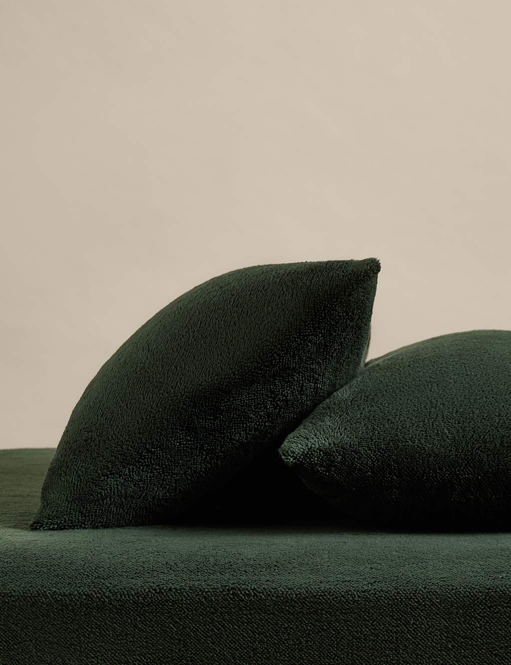 M&S 2 Pack Teddy Fleece Pillowcases Forest Green