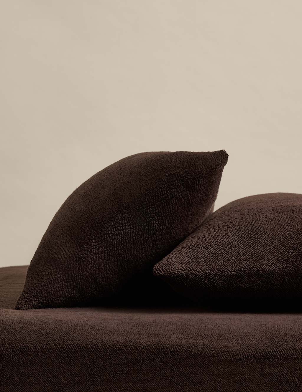 M&S 2 Pack Teddy Fleece Pillowcases Chocolate