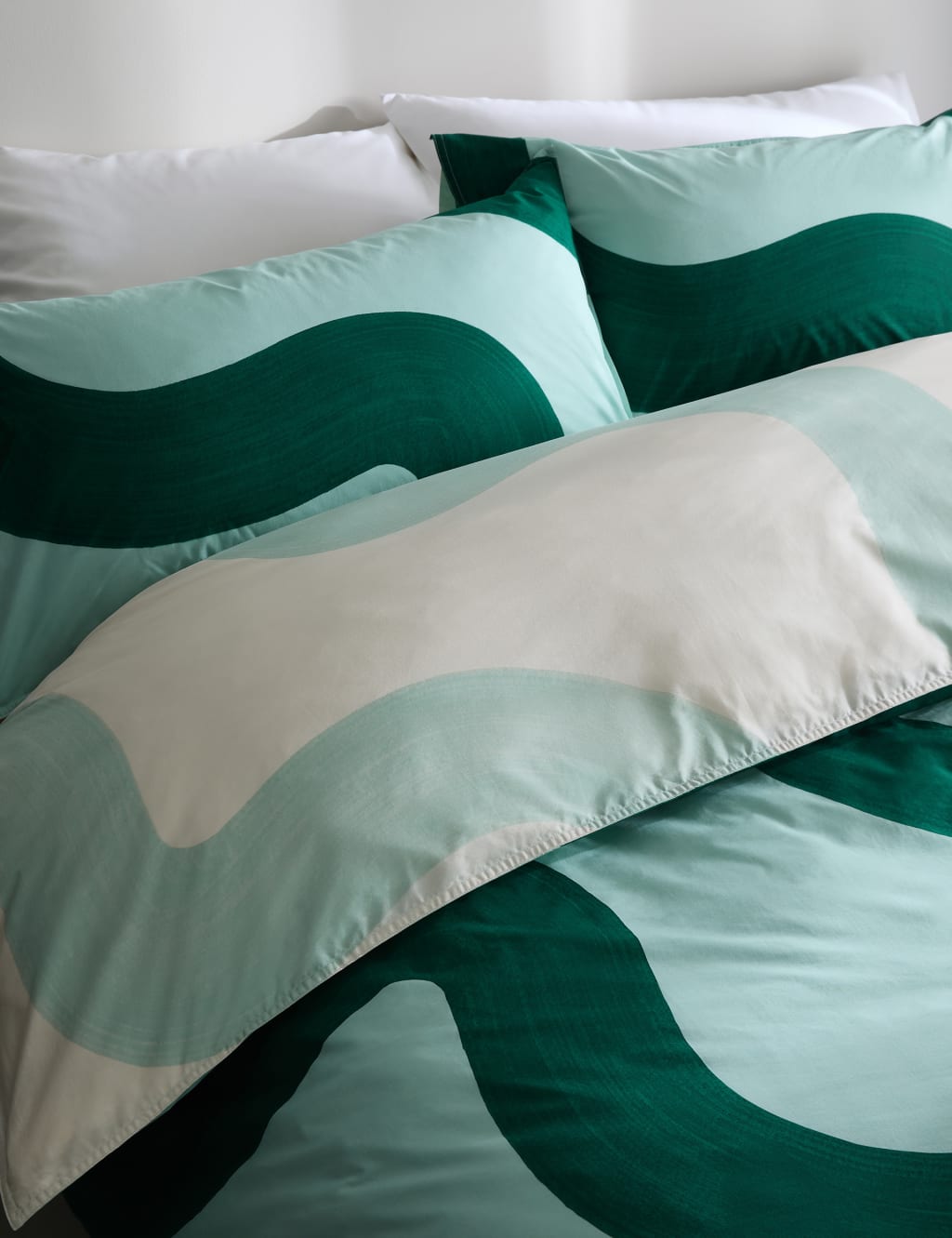 Cotton Rich Large Swirl Bedding Set