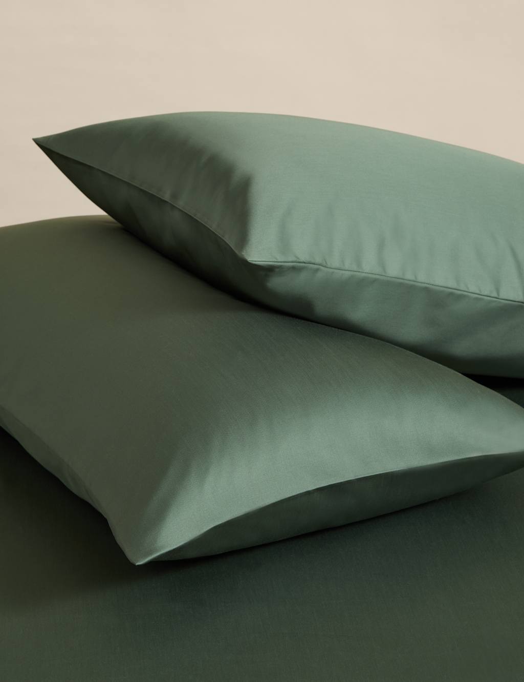 M&S 2 Pack Egyptian Cotton Sateen 400 Thread Count Pillowcases - Medium Green