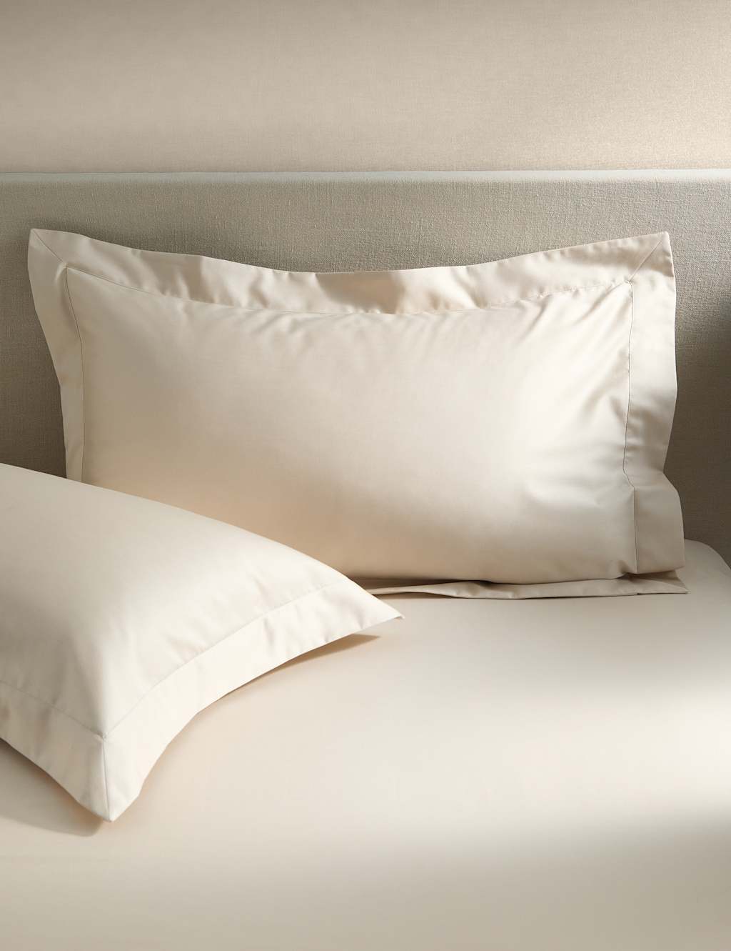 2pk Egyptian Cotton Sateen 400 Thread Count Oxford Pillowcases