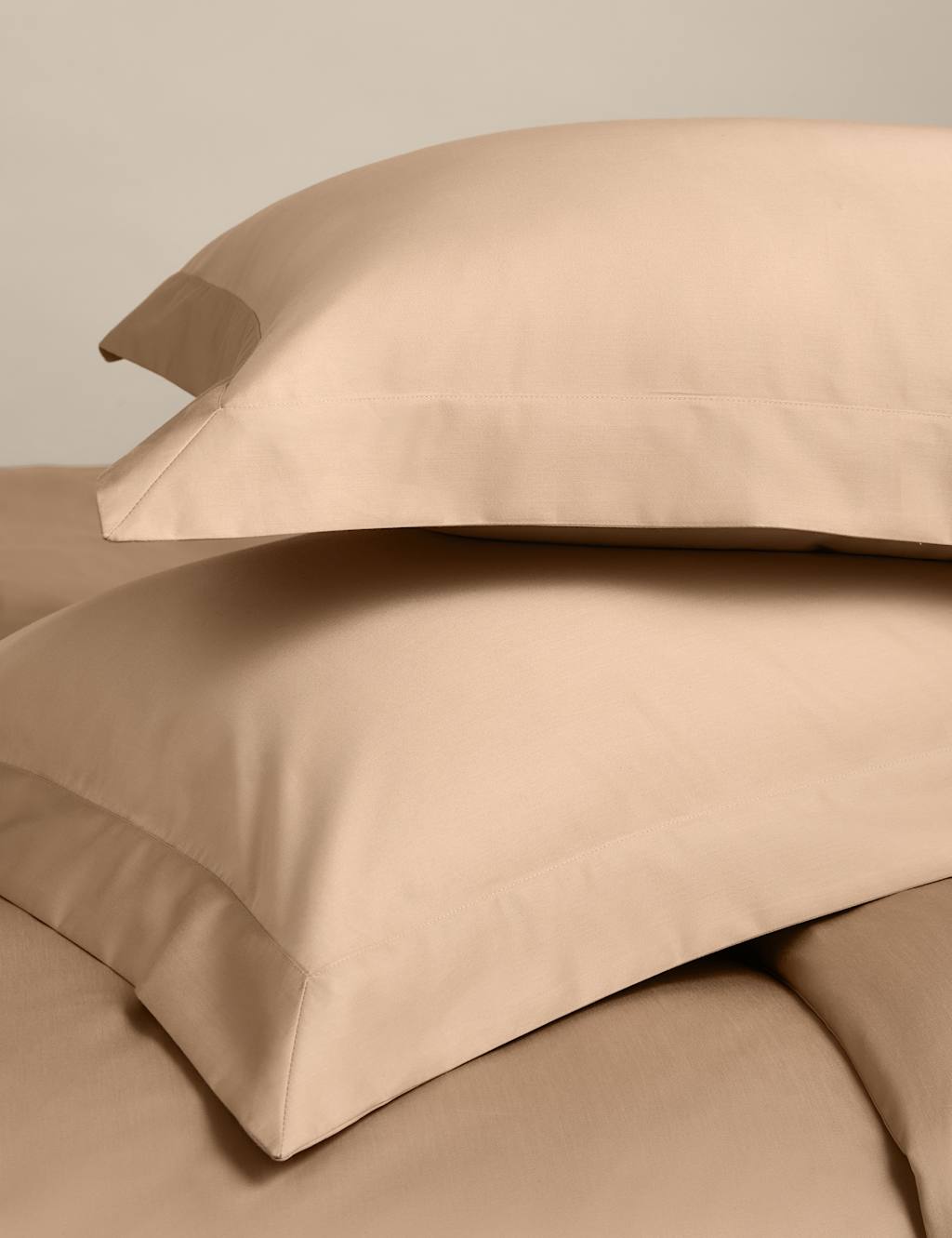M&S 2 Pack Egyptian Cotton 400 Thread Count Silky Oxford Pillowcases Biscuit