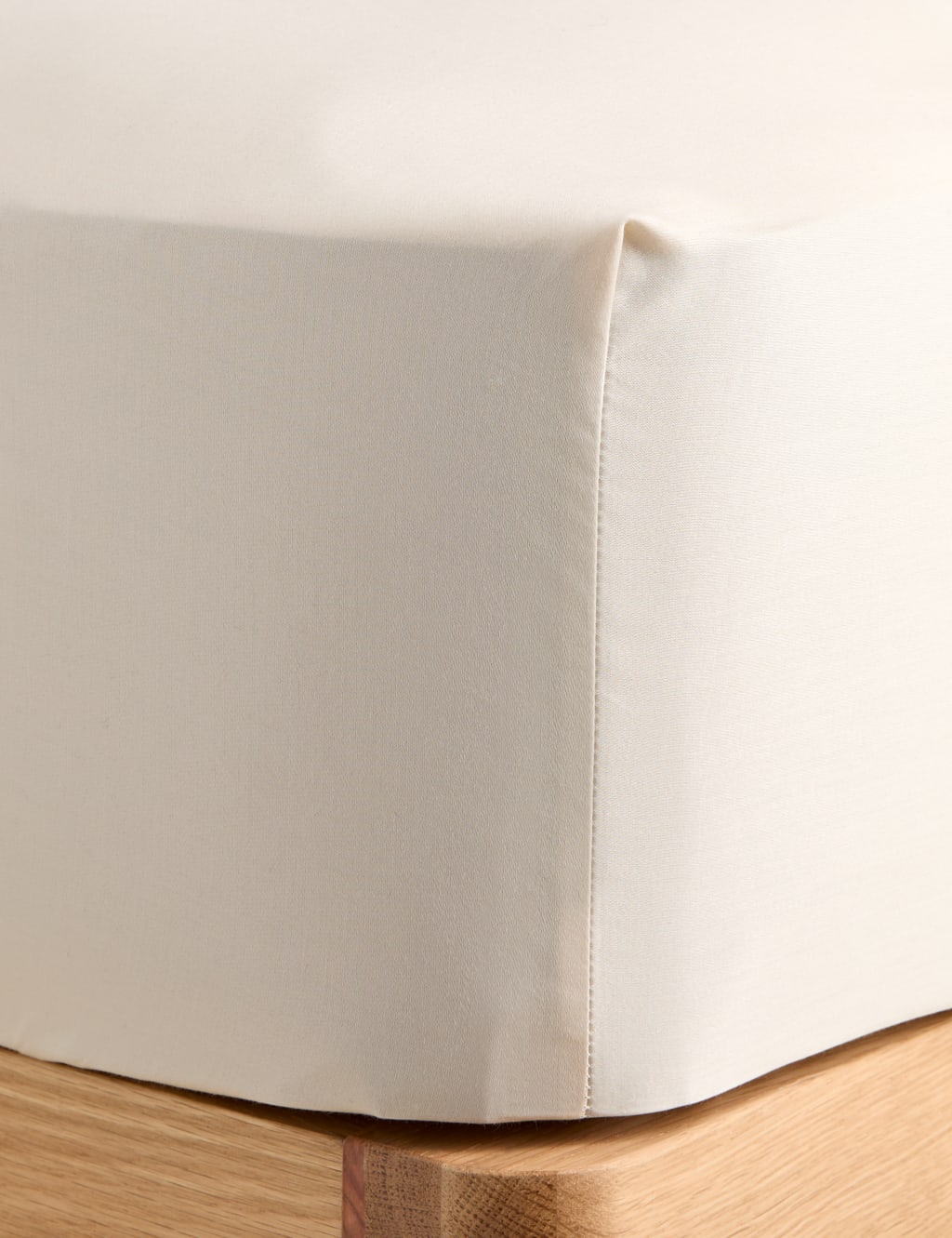 Egyptian Cotton Sateen 400 Thread Count Extra Deep Fitted Sheet