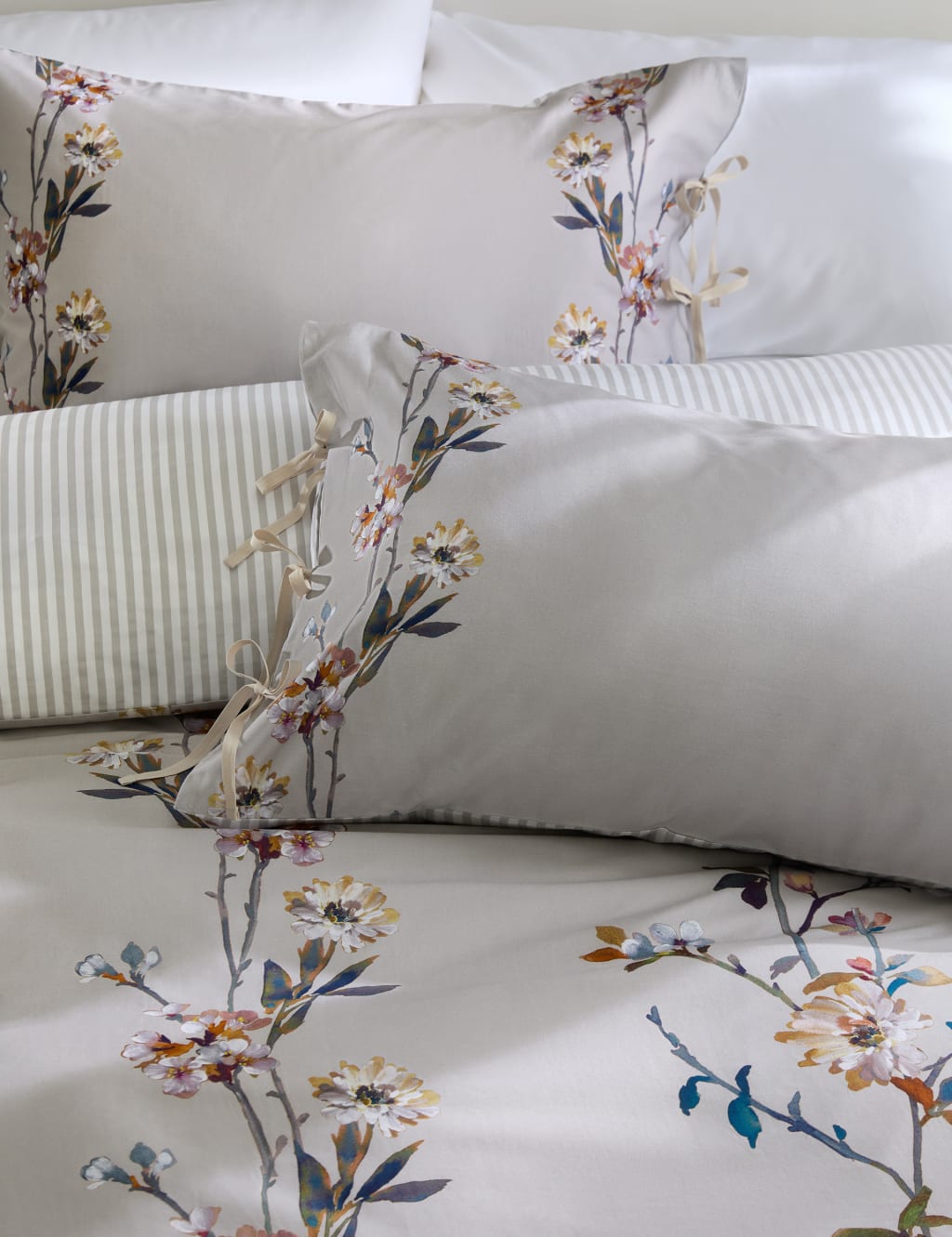 Pure Cotton Solene Painted Blooms Bedding Set