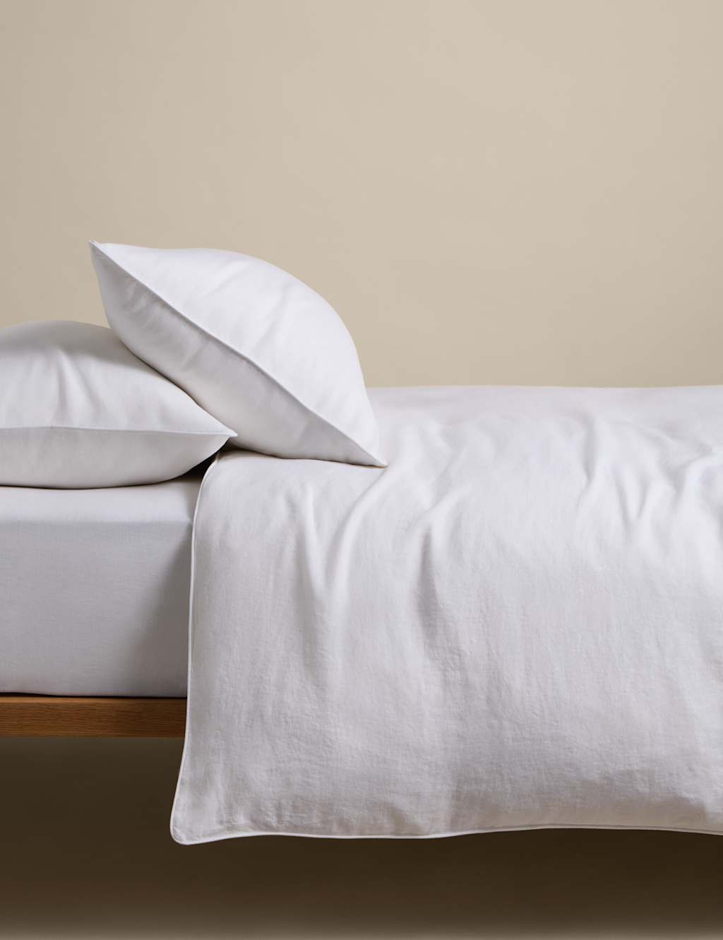 M&S Pure Linen Bedding Set White