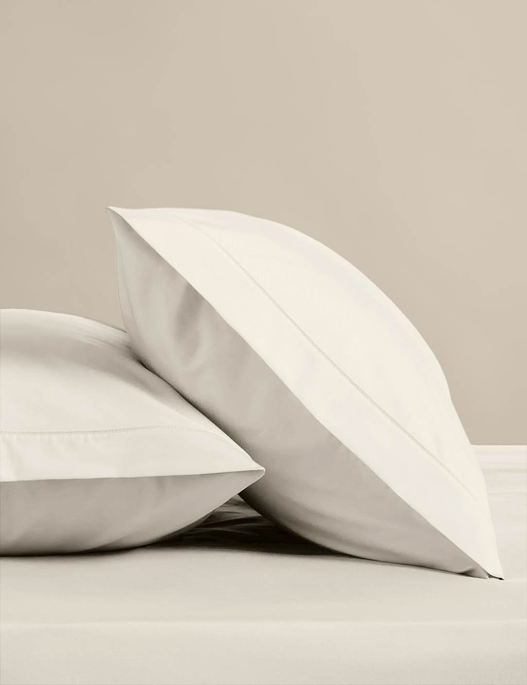 M&S 2 Pack Egyptian Cotton Pillowcases Cream