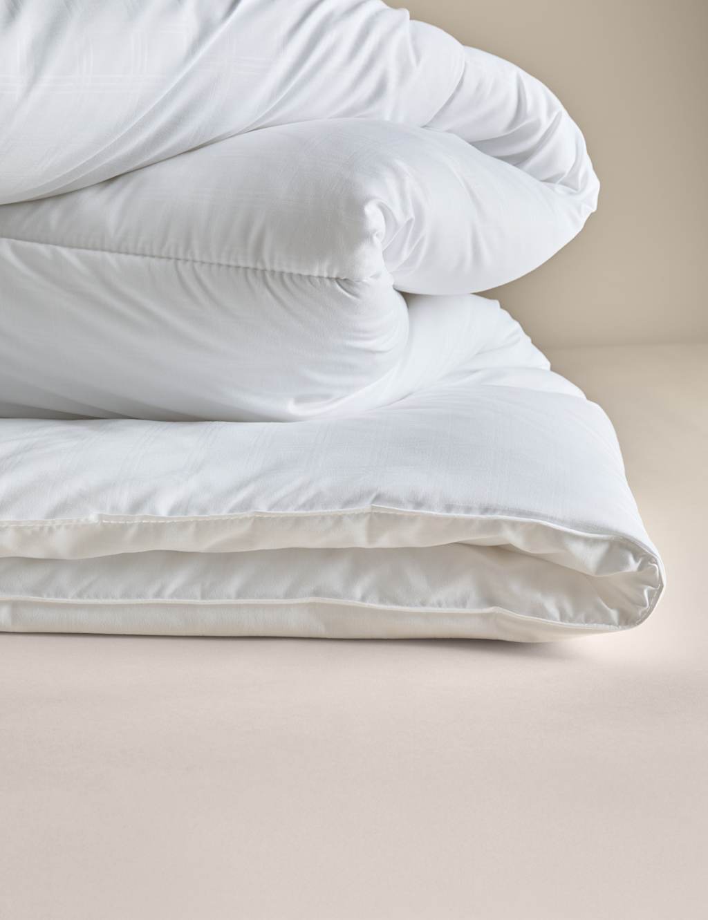 M&S Warm & Toasty 10.5 Tog Duvet White