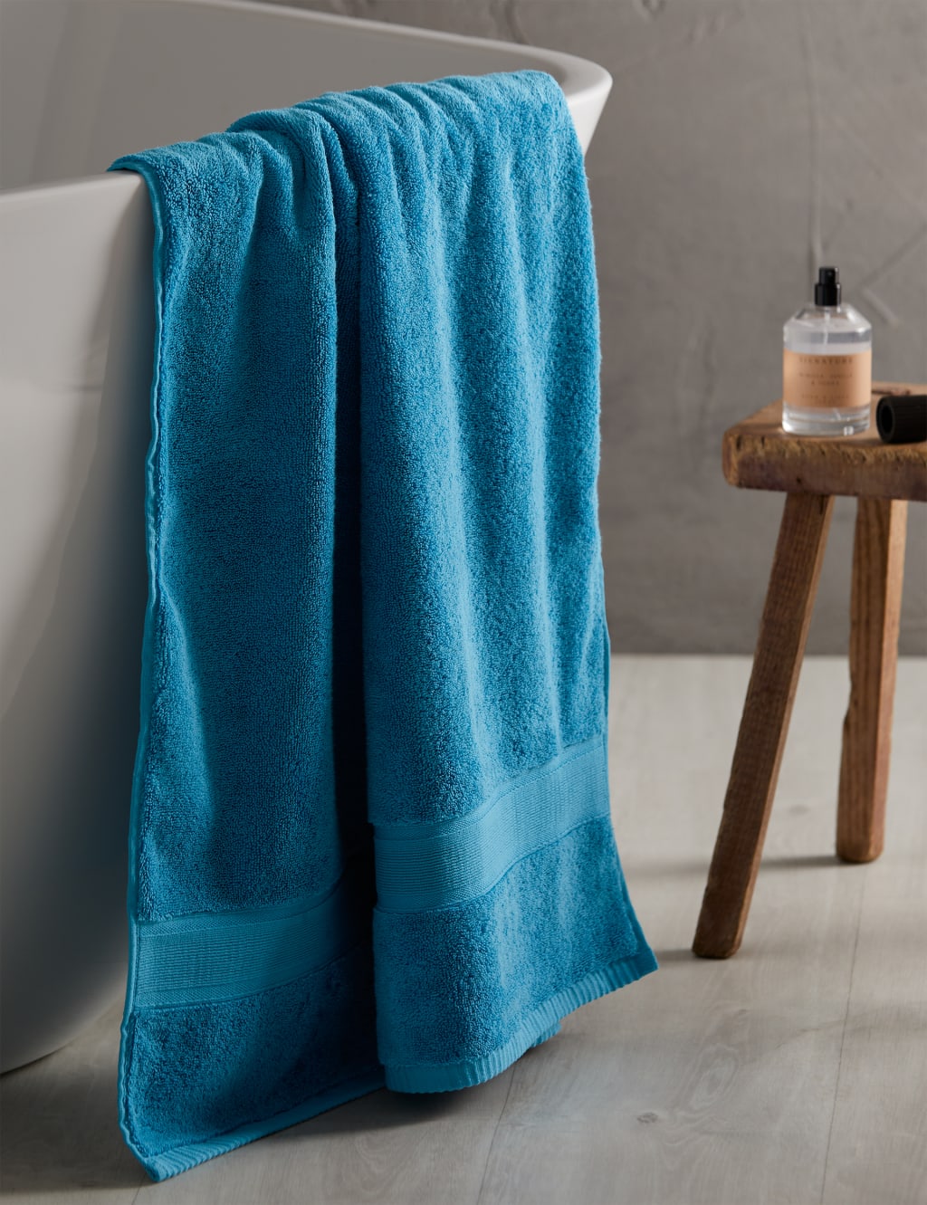 Bright blue towels best sale
