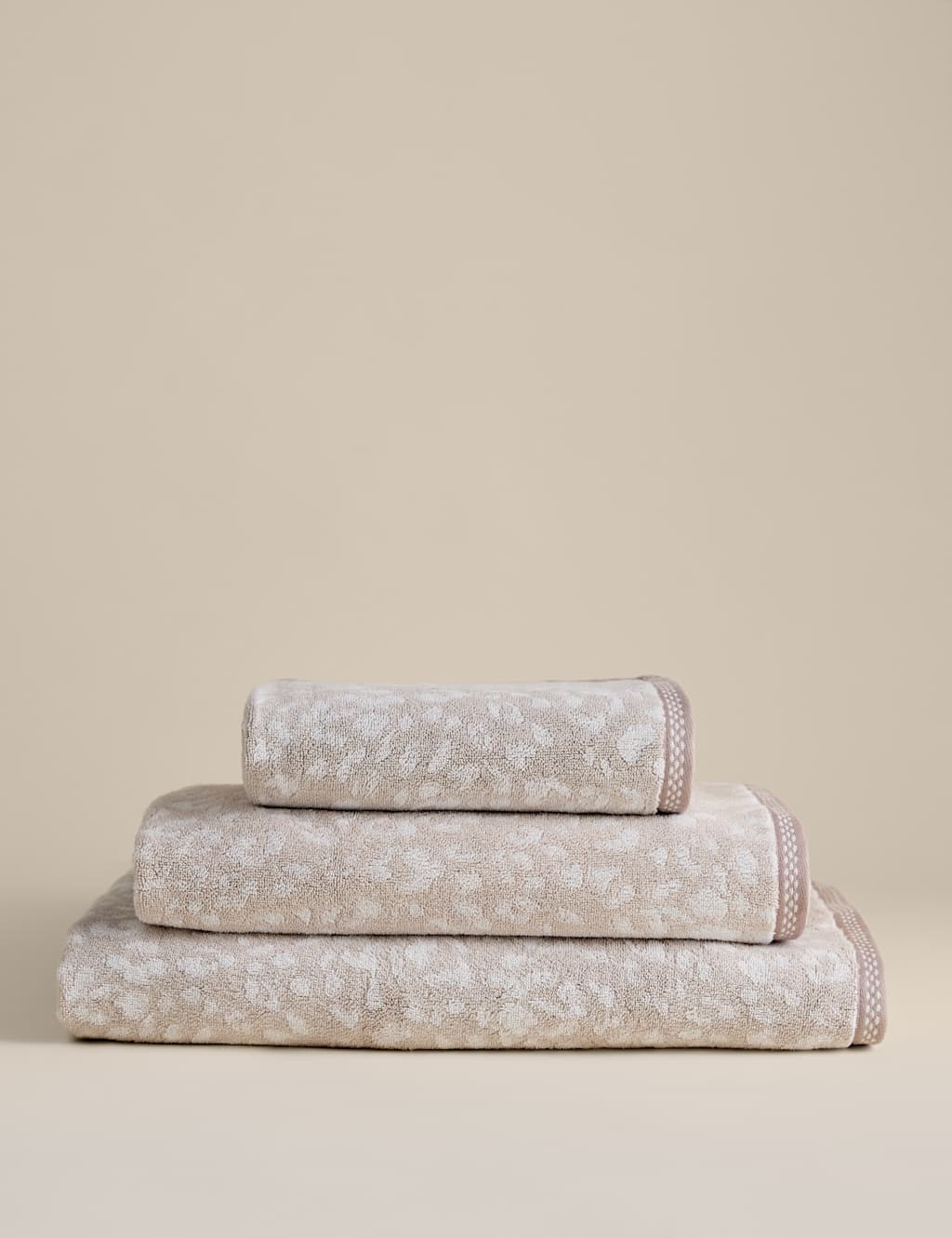 M&S Pure Cotton Leopard Print Towel - Bath Towel - Linen