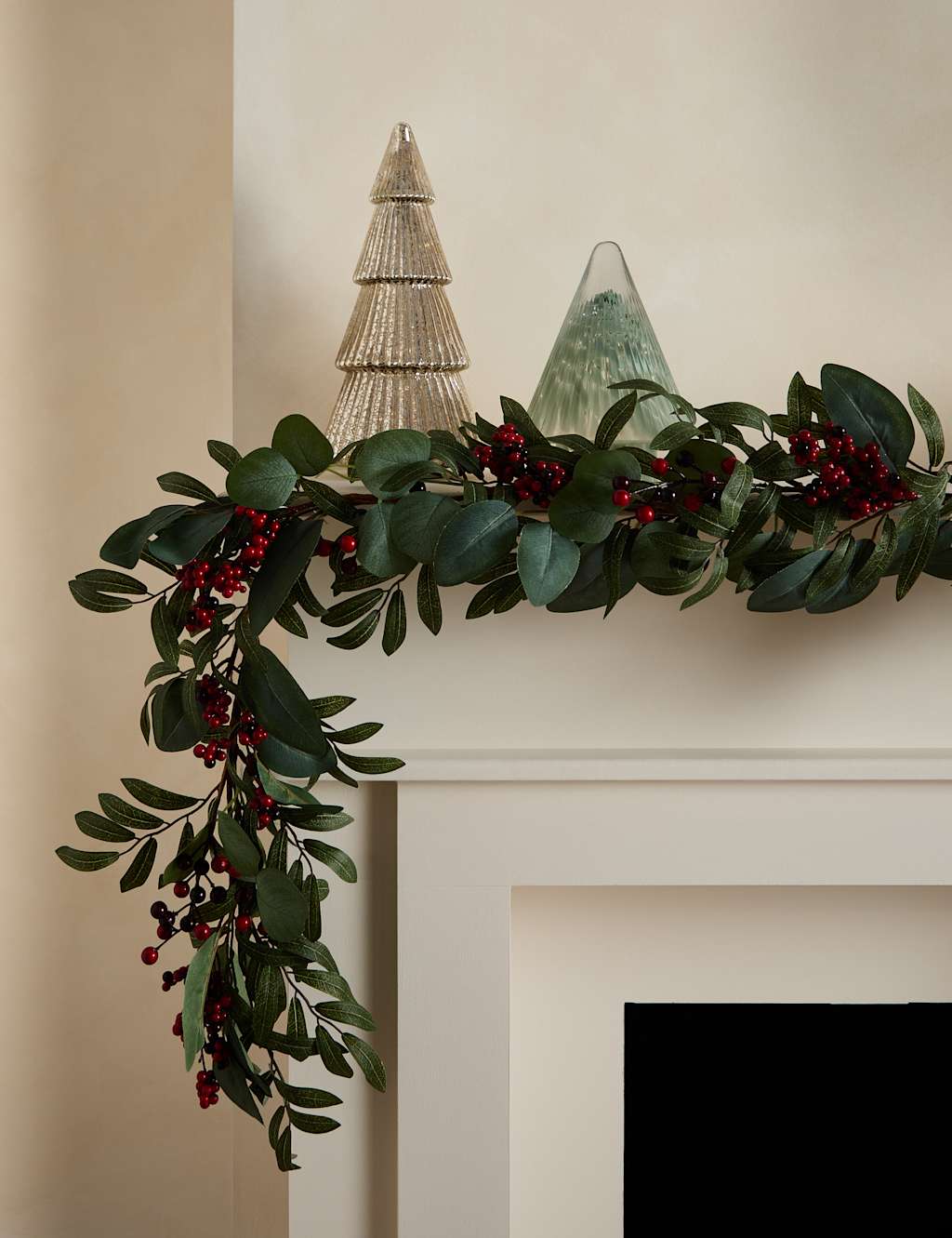 M&S 6ft Berry Garland Red Mix
