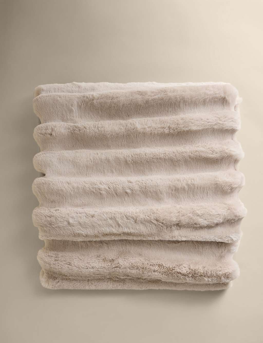 M&S Ribbed Chunky Throw - Medium - Neutral