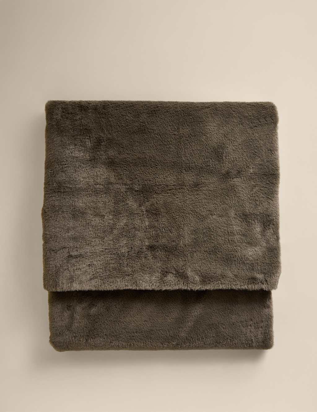 M&S Supersoft Faux Fur Large Throw - Extra Large - Khaki