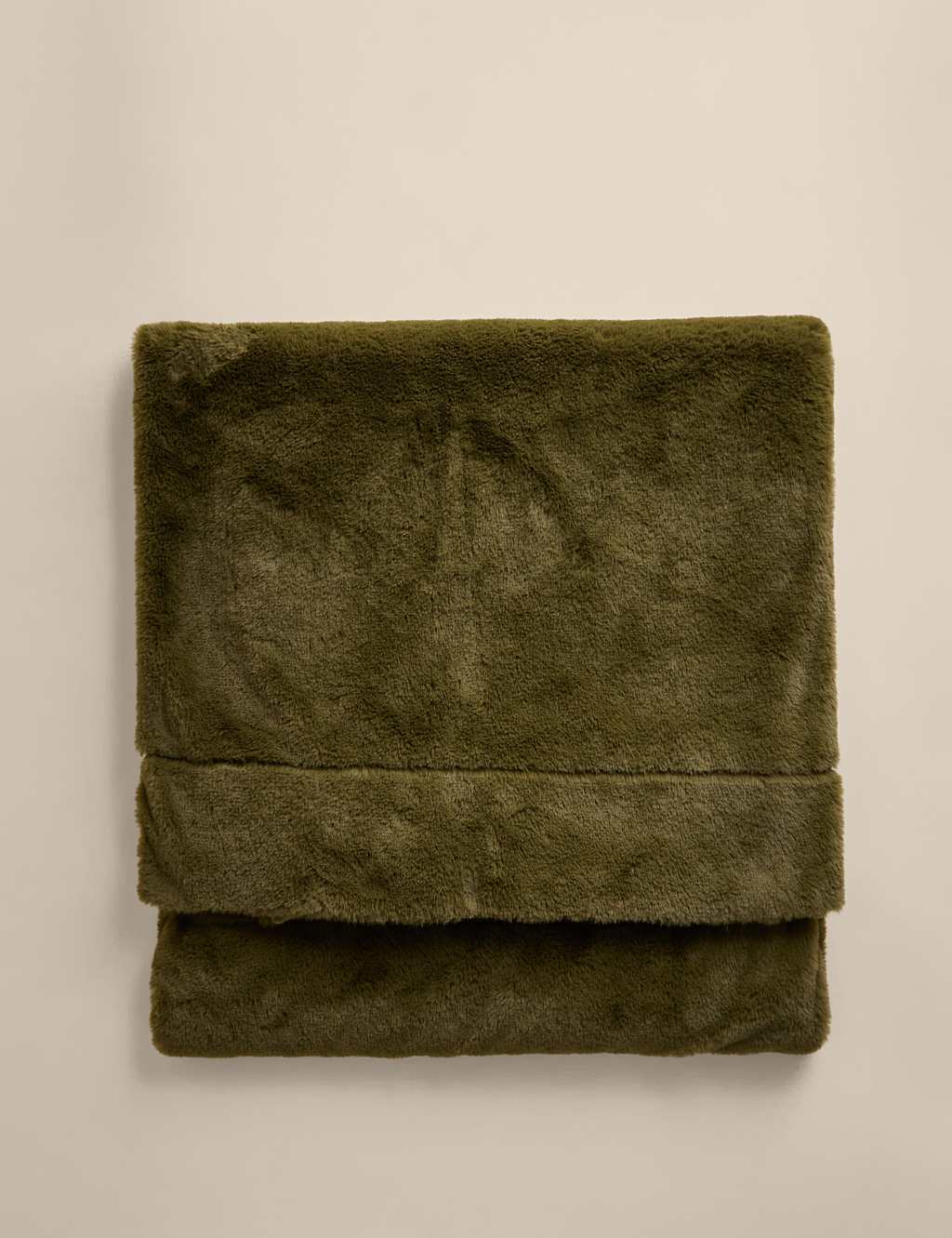 M&S Supersoft Faux Fur Throw Olive
