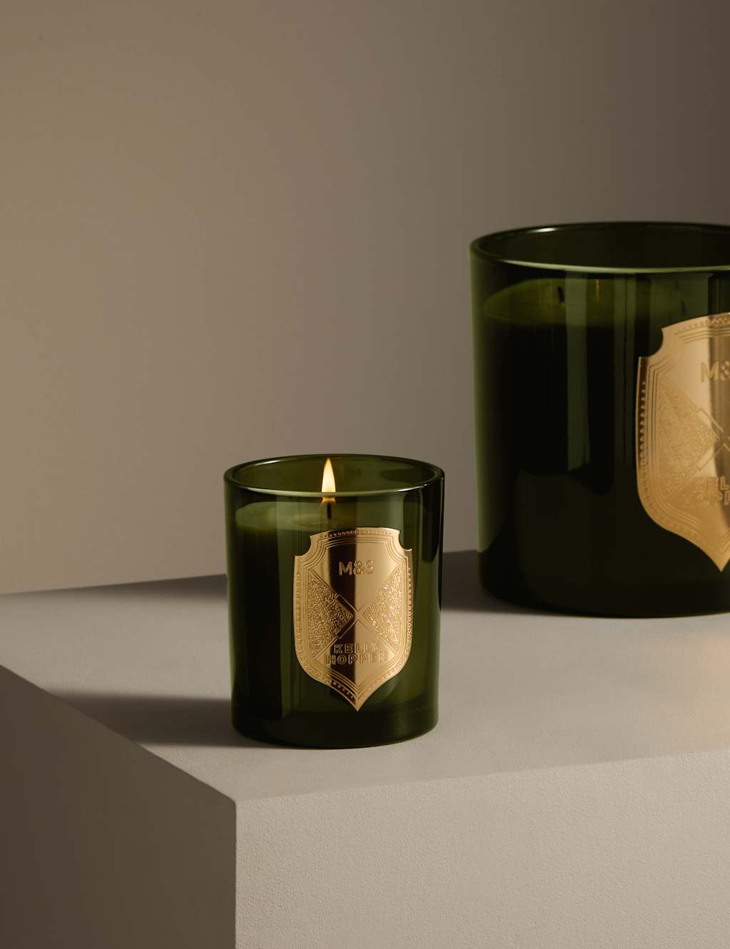 M&S X Kelly Hoppen No. 3 Badge Scented Candle - White Mix