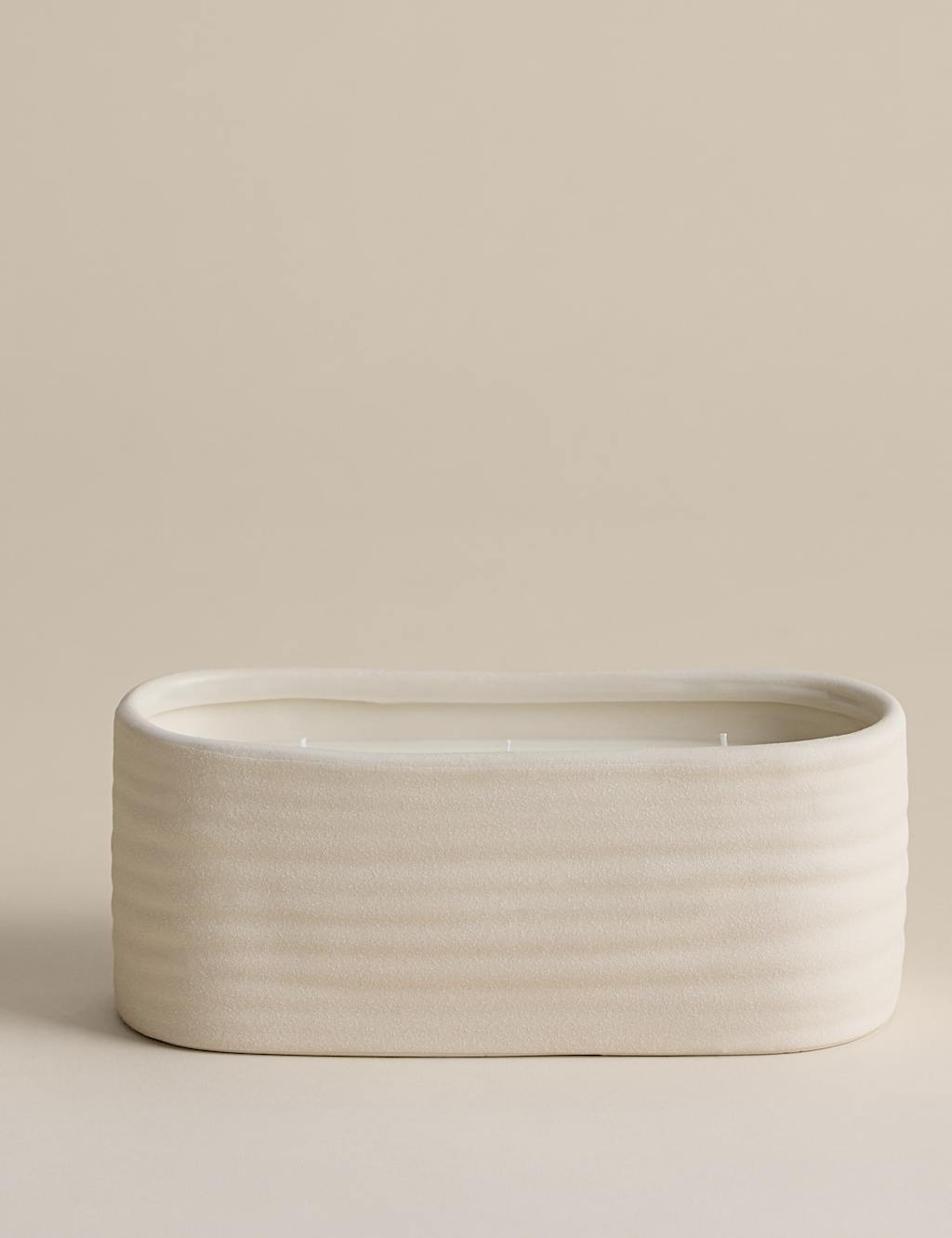 M&S Bed 3 Wick Candle - Neutral