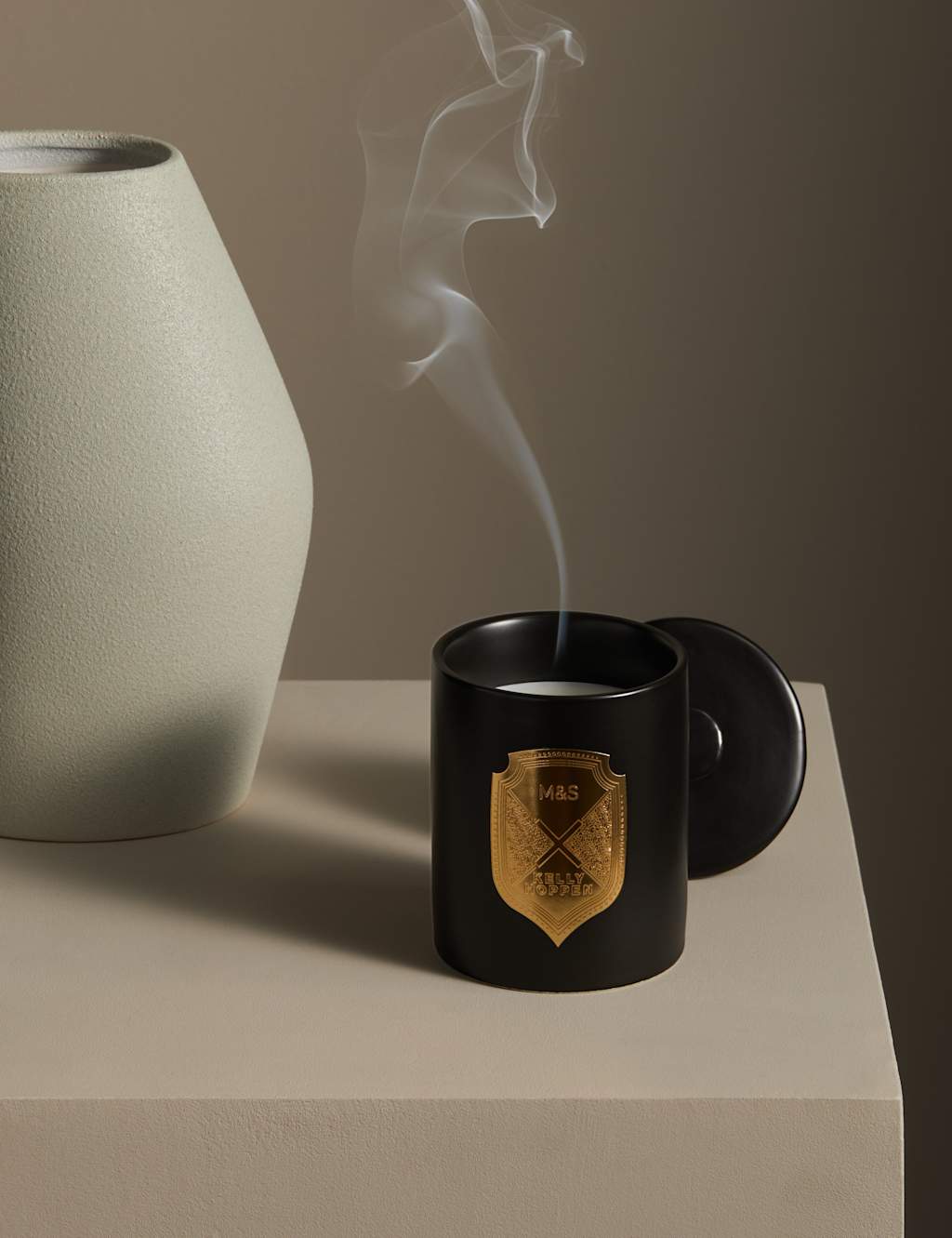 M&S X Kelly Hoppen No. 2 Fragrance Decorative Scented Candle - Black Mix