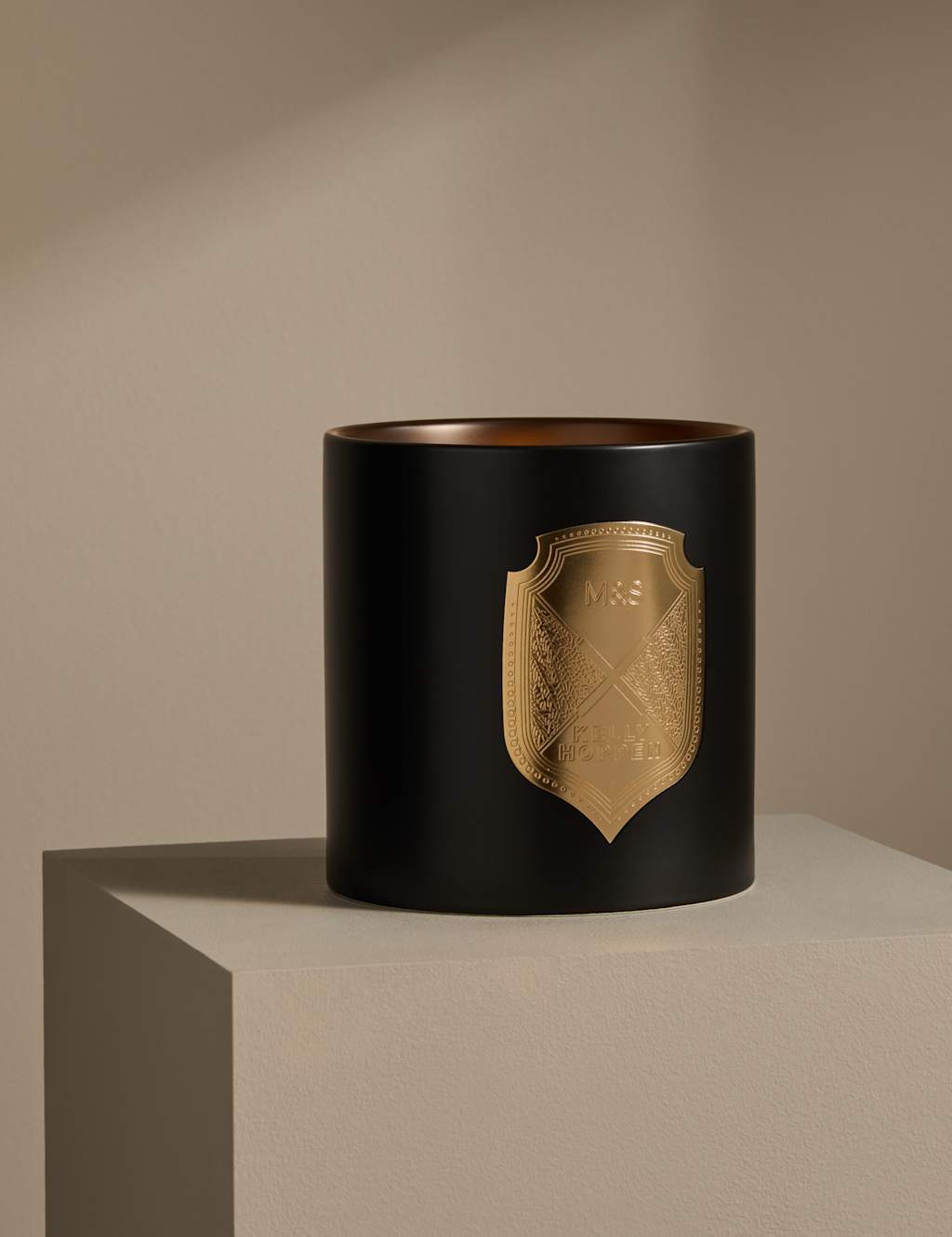 M&S X Kelly Hoppen No.2 Fragrance Decorative 3 Wick Candle - Black Mix