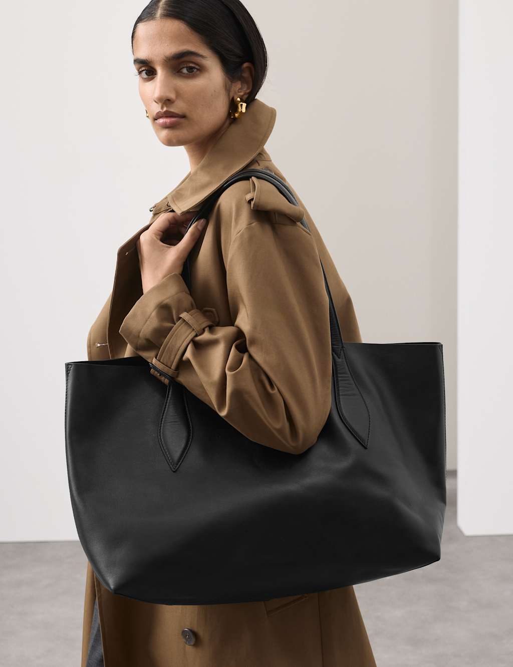 Autograph Women's Leather Tote Bag - Black